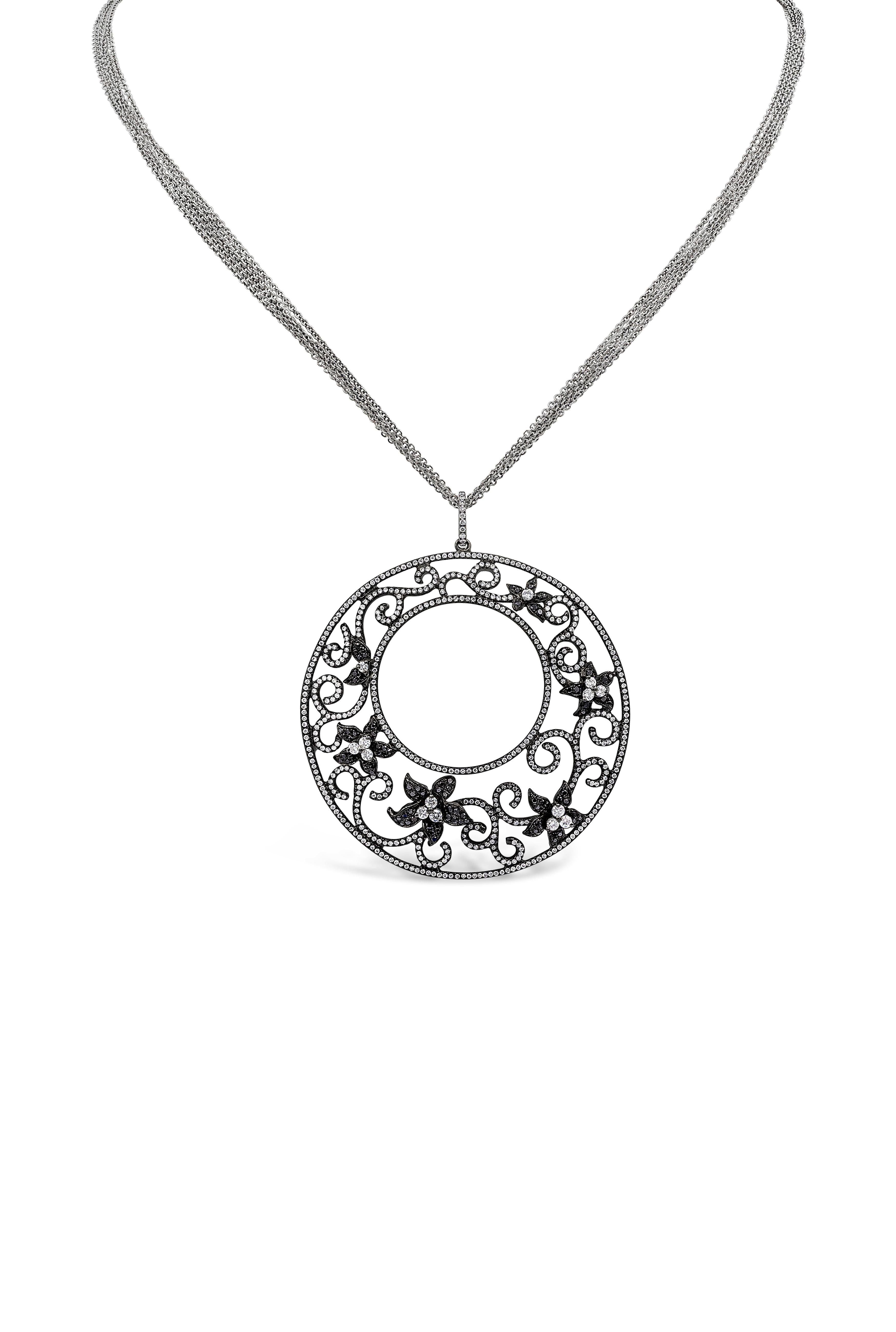 Roman Malakov Collar Colgante Remolino Floral con Diamantes de Corte Redondo de 2,04 Quilates Contemporáneo en venta