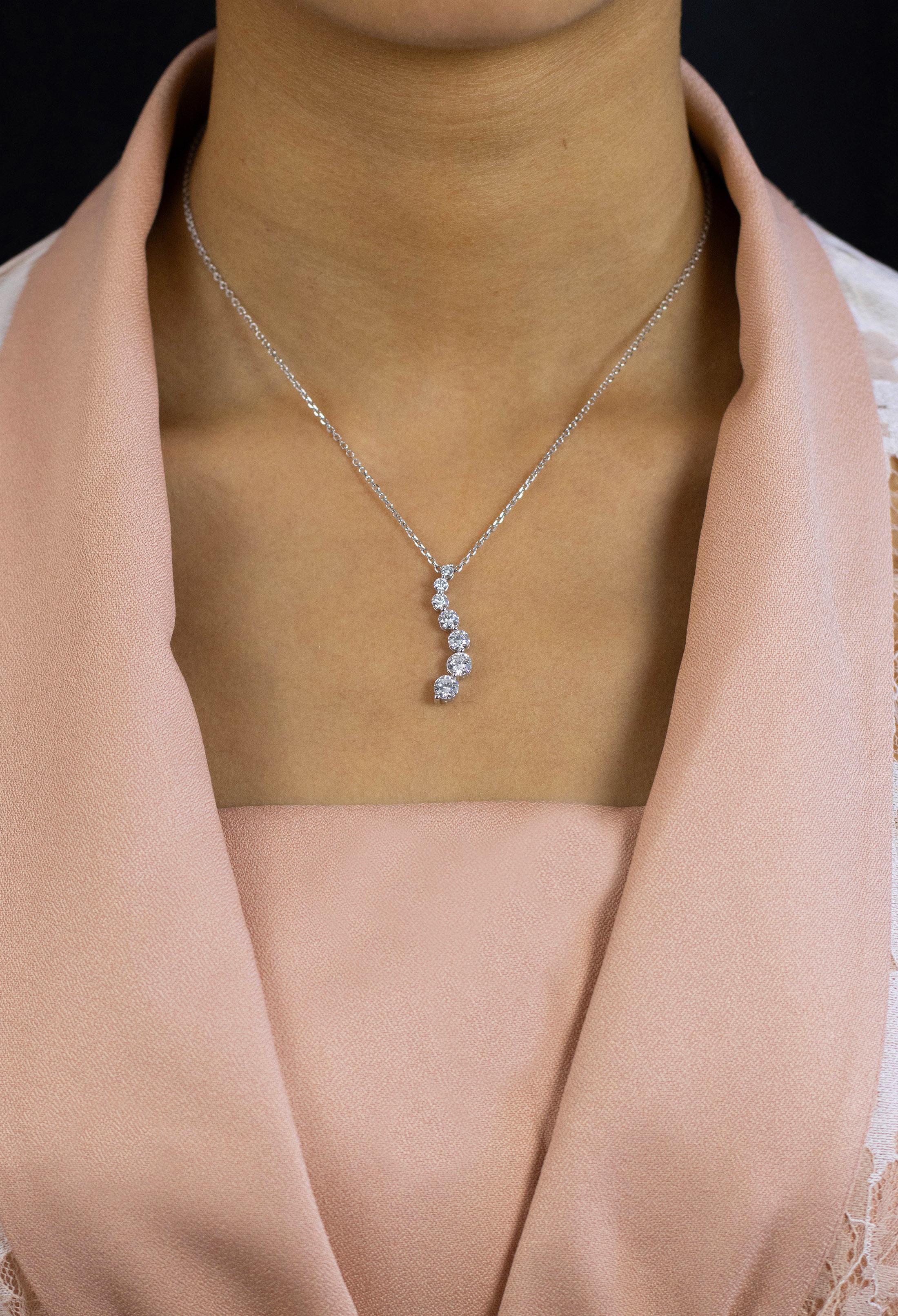 Contemporain Roman Malakov, collier pendentif avec diamants ronds gradués de 2,11 carats au total en vente