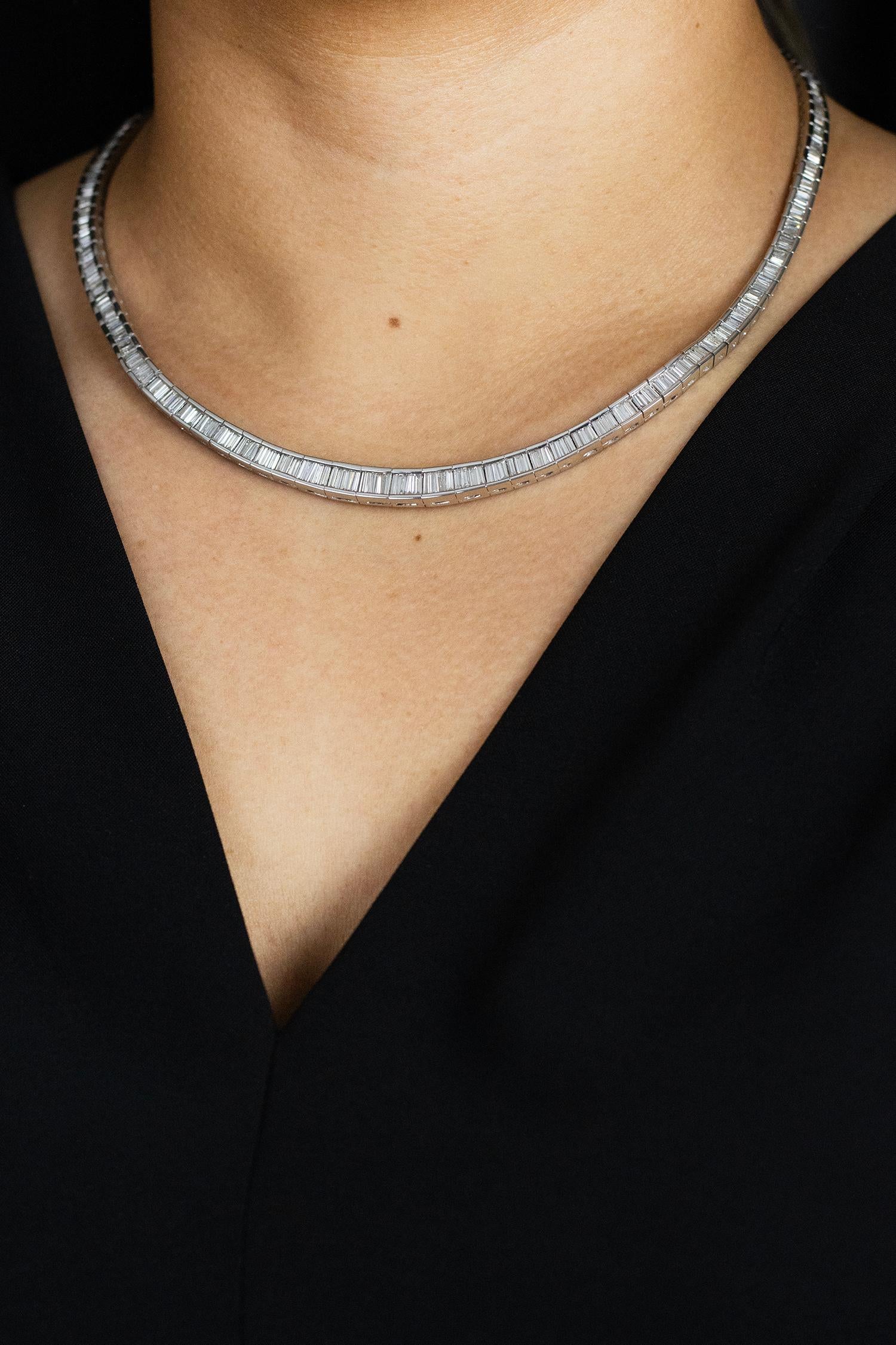 Roman Malakov, collier tennis serti de diamants taille baguette de 21,15 carats au total en vente 2