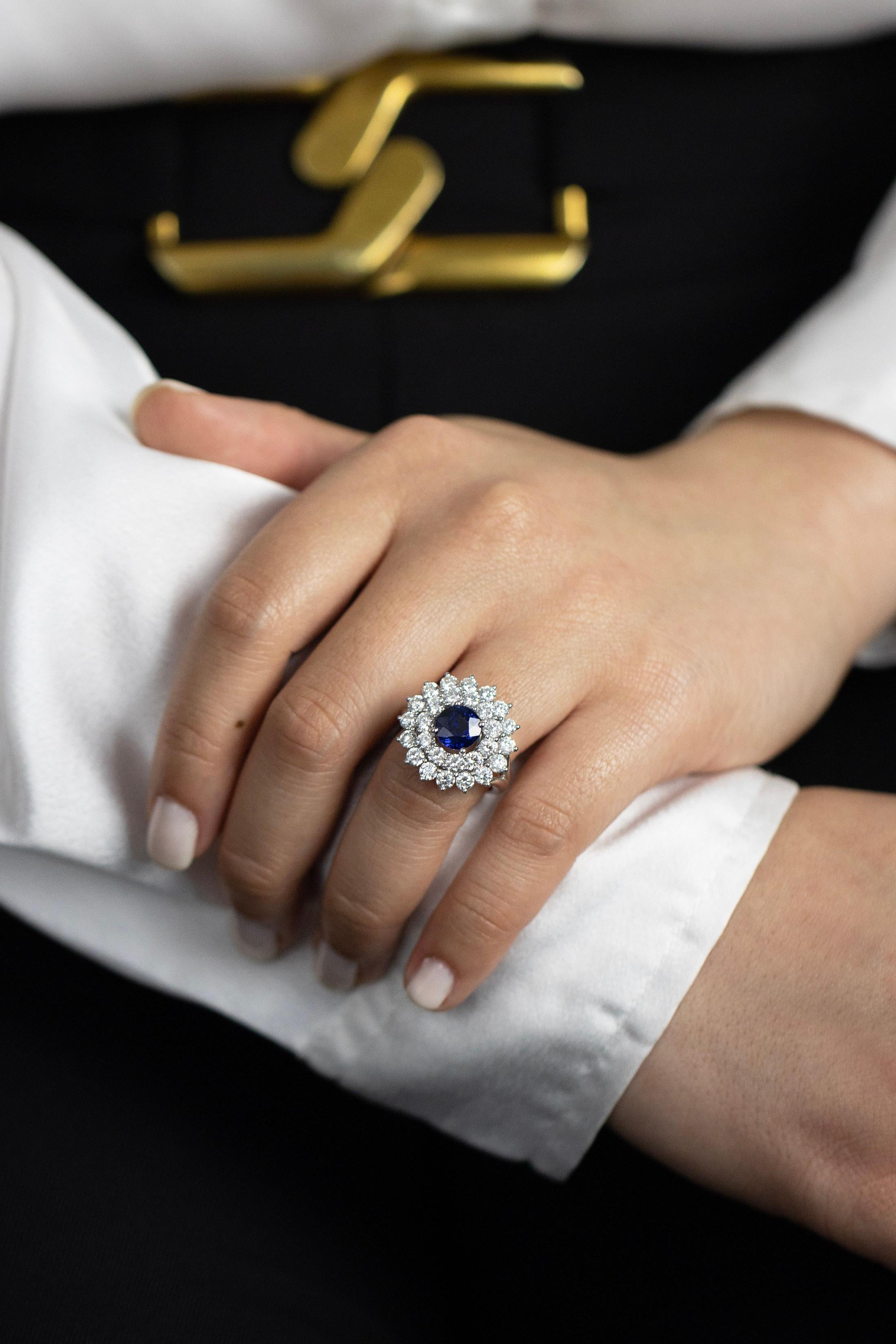 Roman Malakov Verlobungsring mit 2,13 Karat blauem Saphir und Diamant mit doppeltem Halo Damen im Angebot