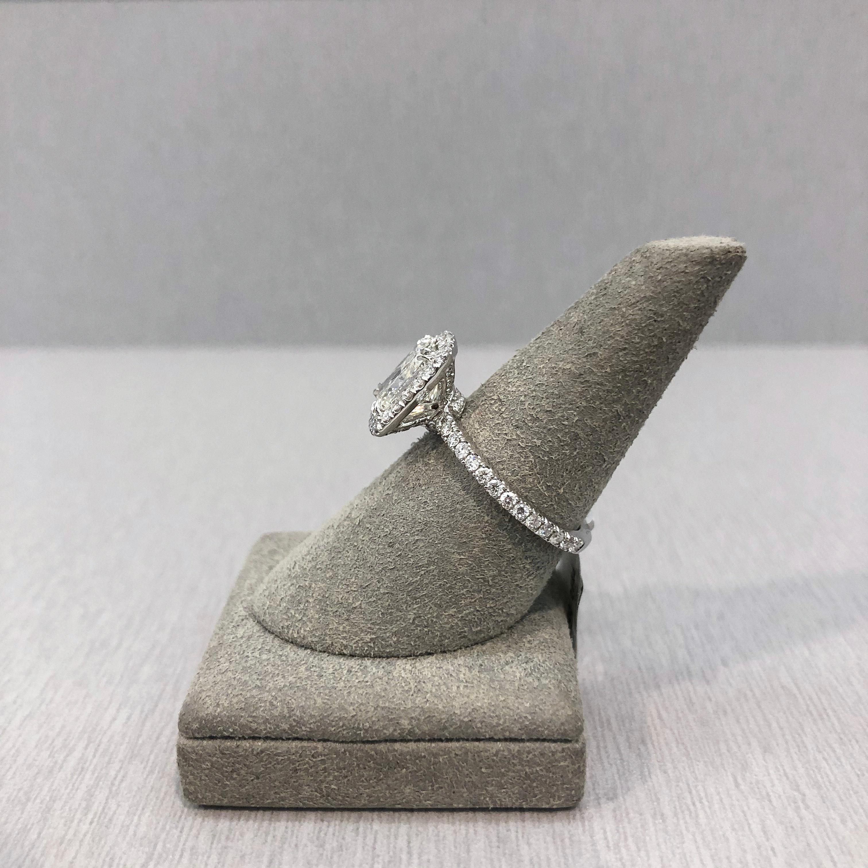 Roman Malakov EGL Certified 2.20 Carats Cushion Cut Diamond Halo Engagement Ring For Sale 1
