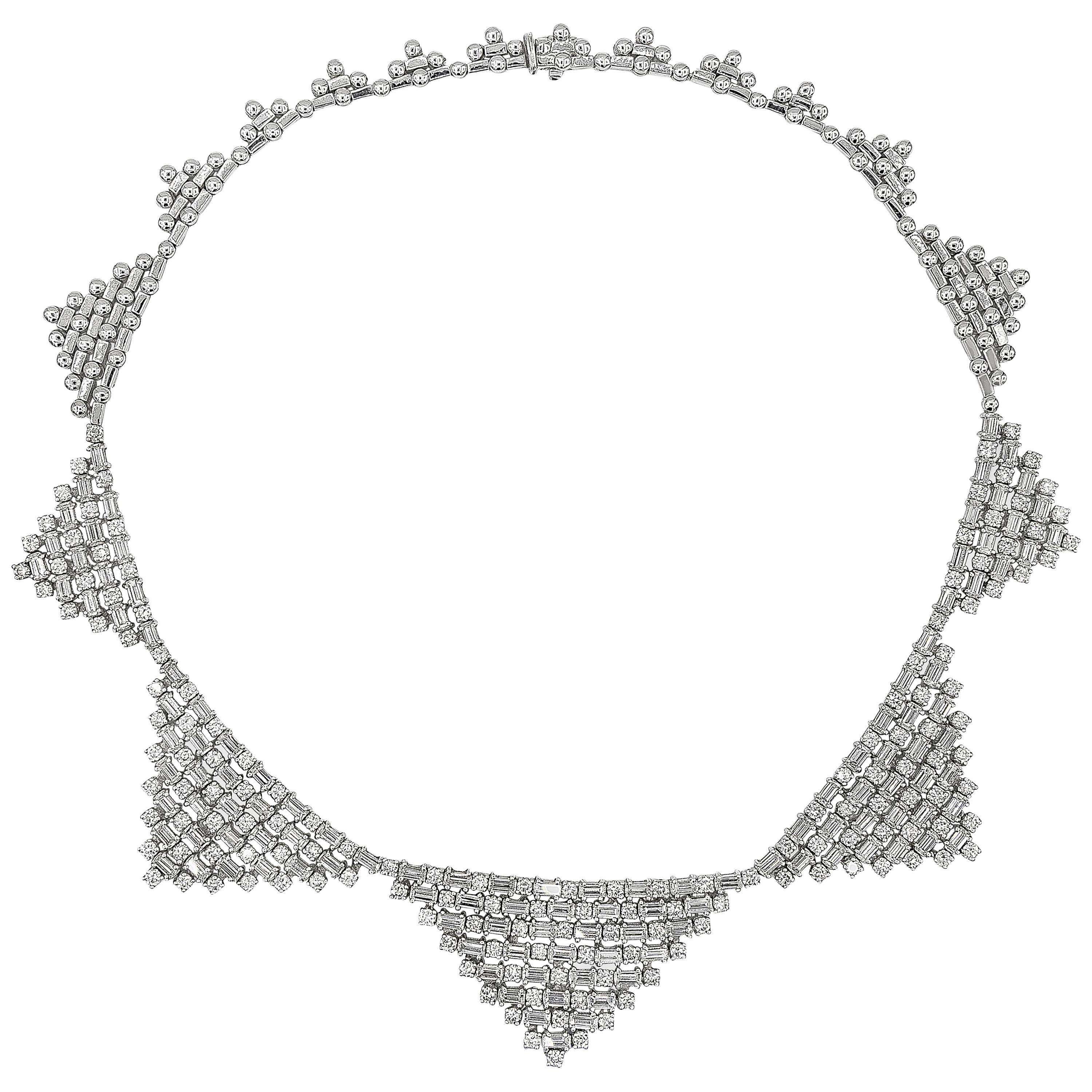 Roman Malakov 22.33 Carats Total Round and Baguette Cut Diamond Fashion Necklace For Sale