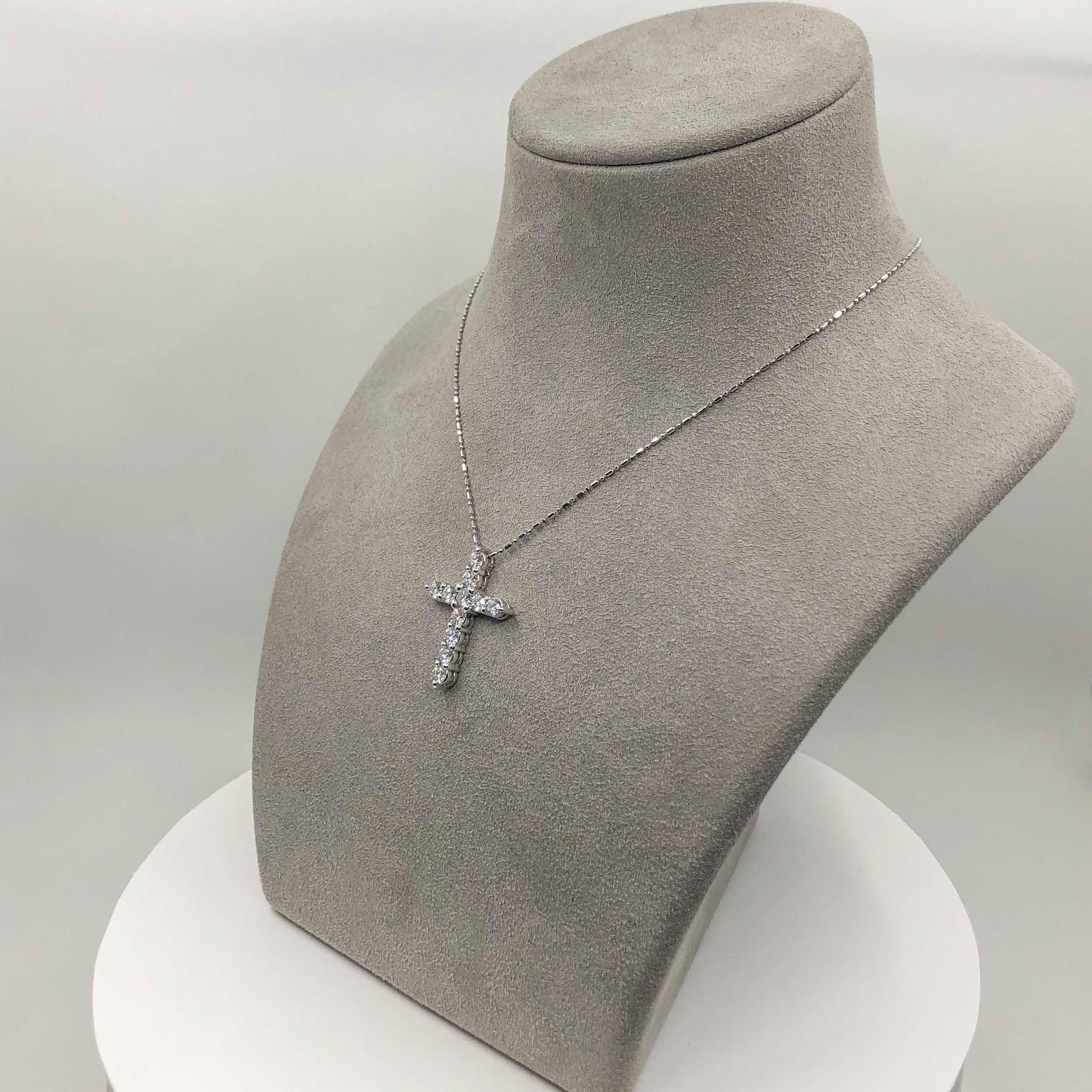 Roman Malakov Halskette mit Kreuzanhänger, 2.24 Karat runder Diamant für Damen oder Herren