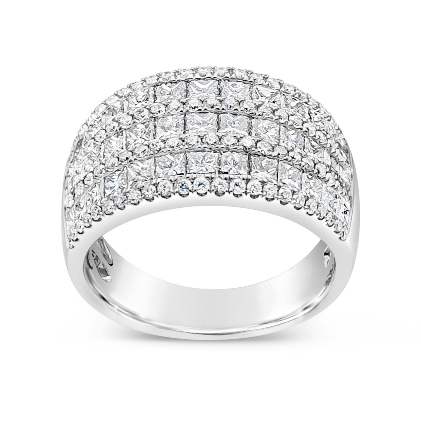 Roman Malakov Bague à la mode à trois rangées de diamants taille princesse de 2,27 carats au total Neuf - En vente à New York, NY