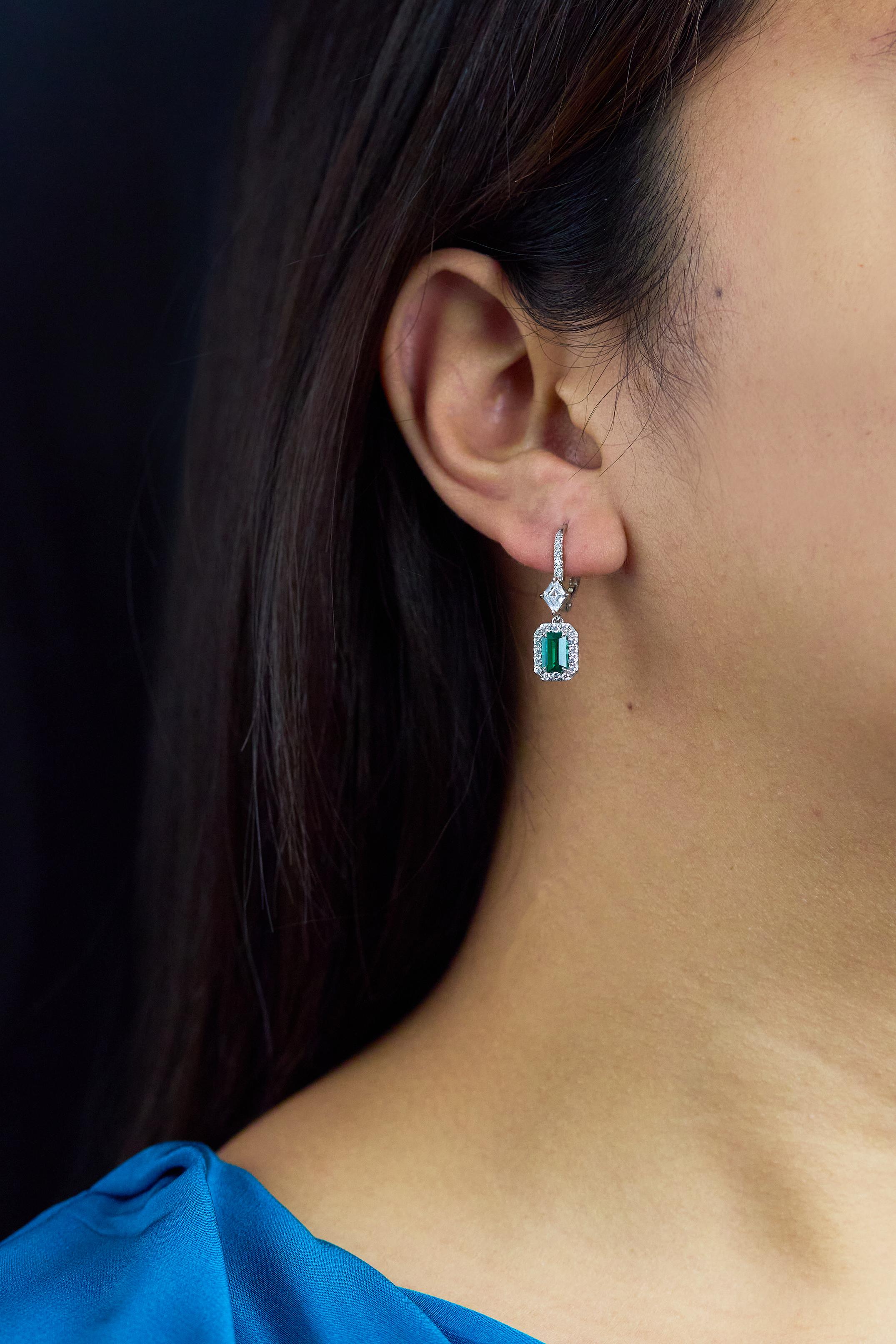 Contemporary Roman Malakov 2.30 Carats Colombian Emerald and Diamond Halo Dangle Earrings For Sale