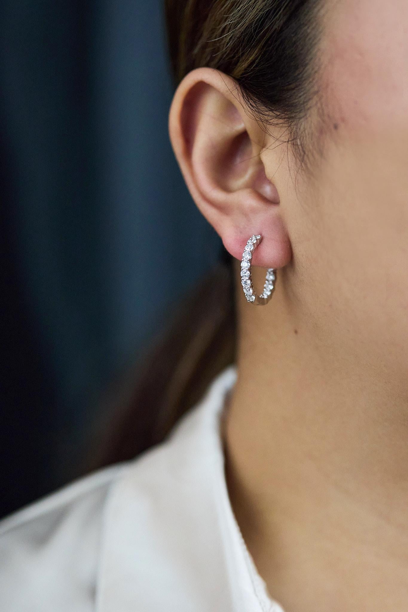 Roman Malakov 2.30 Carats Total Round Cut Diamond Hoop Earrings in White Gold For Sale 1