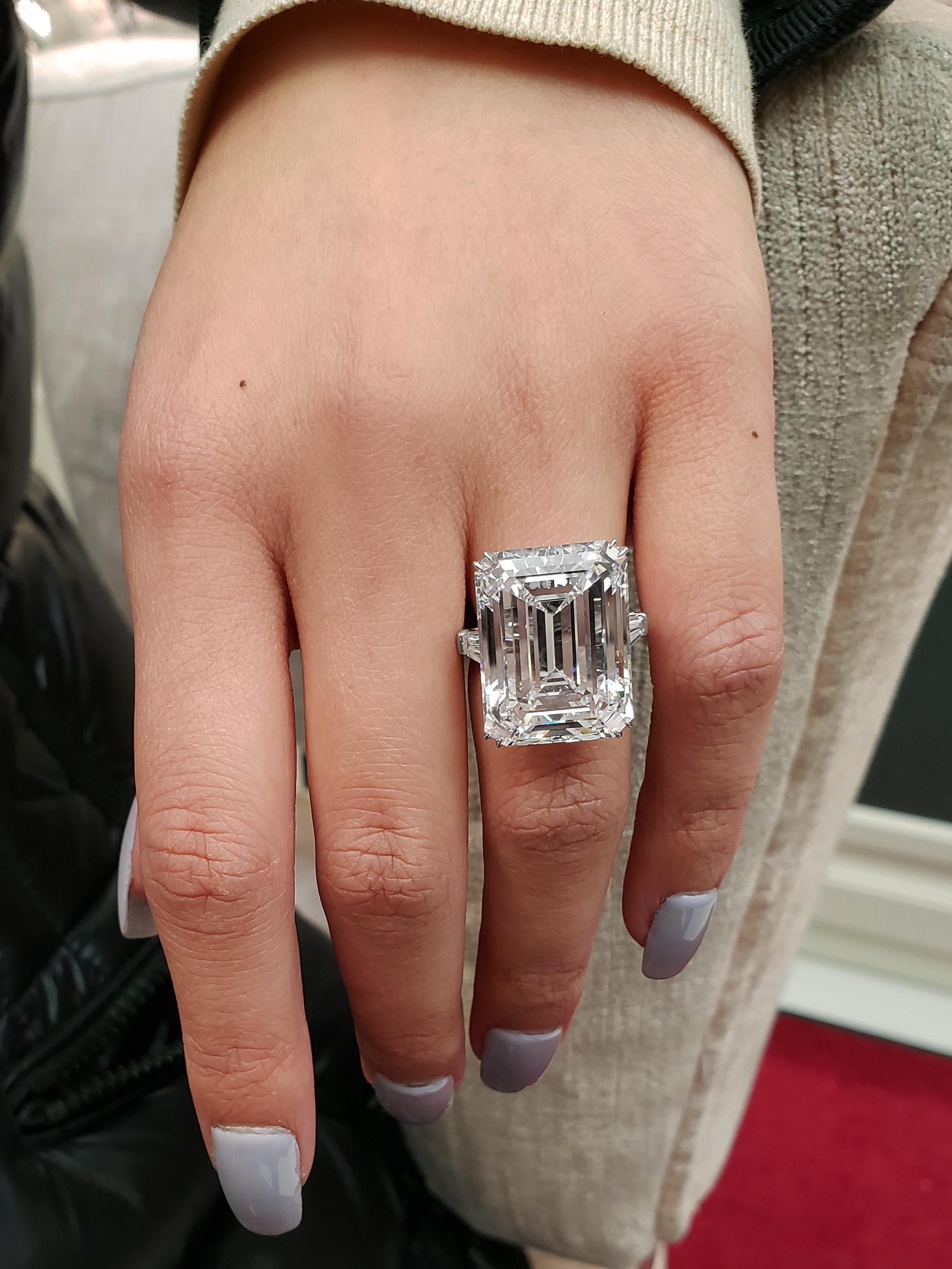 GIA Certified 25.32 Carats Emerald Cut Diamond Three-Stone Engagement Ring In New Condition For Sale In New York, NY