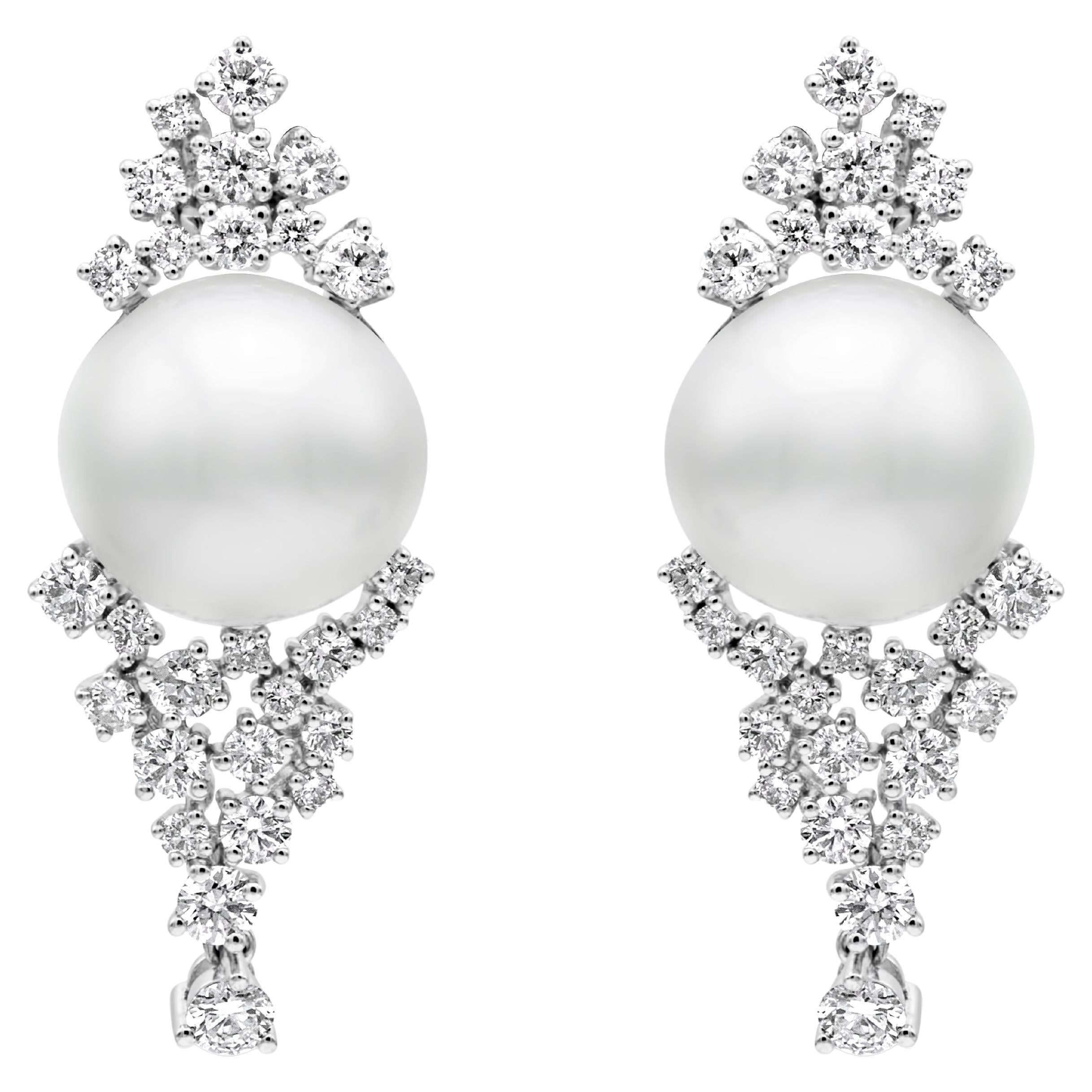 Roman Malakov, clous d'oreilles en diamants de 2.56 carat et perles des mers du Sud en vente