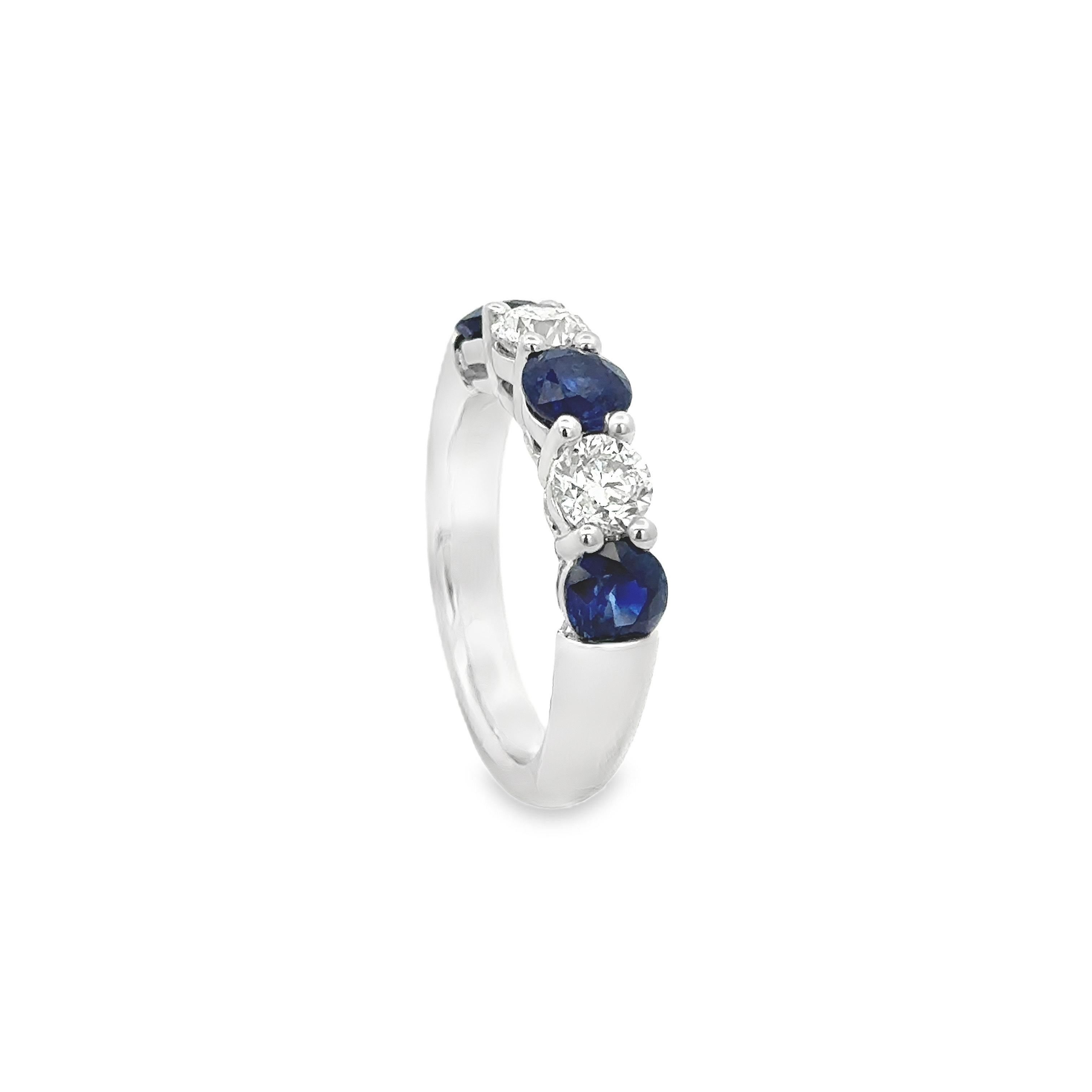 Roman Malakov 2,56 Karat insgesamt Rundschliff Saphir & Diamant Fünf-Stein-Ring (Zeitgenössisch) im Angebot