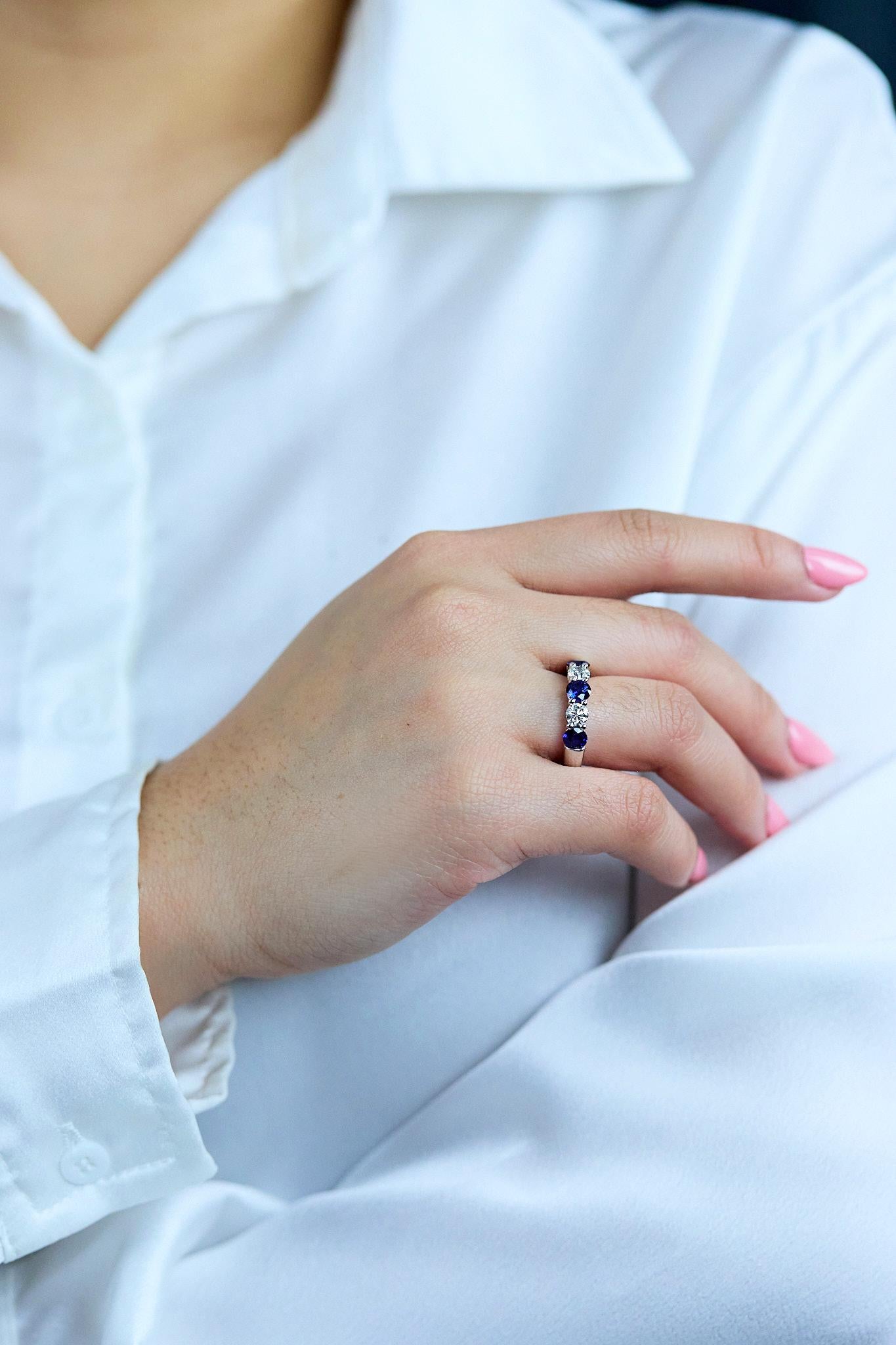 Roman Malakov 2,56 Karat insgesamt Rundschliff Saphir & Diamant Fünf-Stein-Ring Damen im Angebot