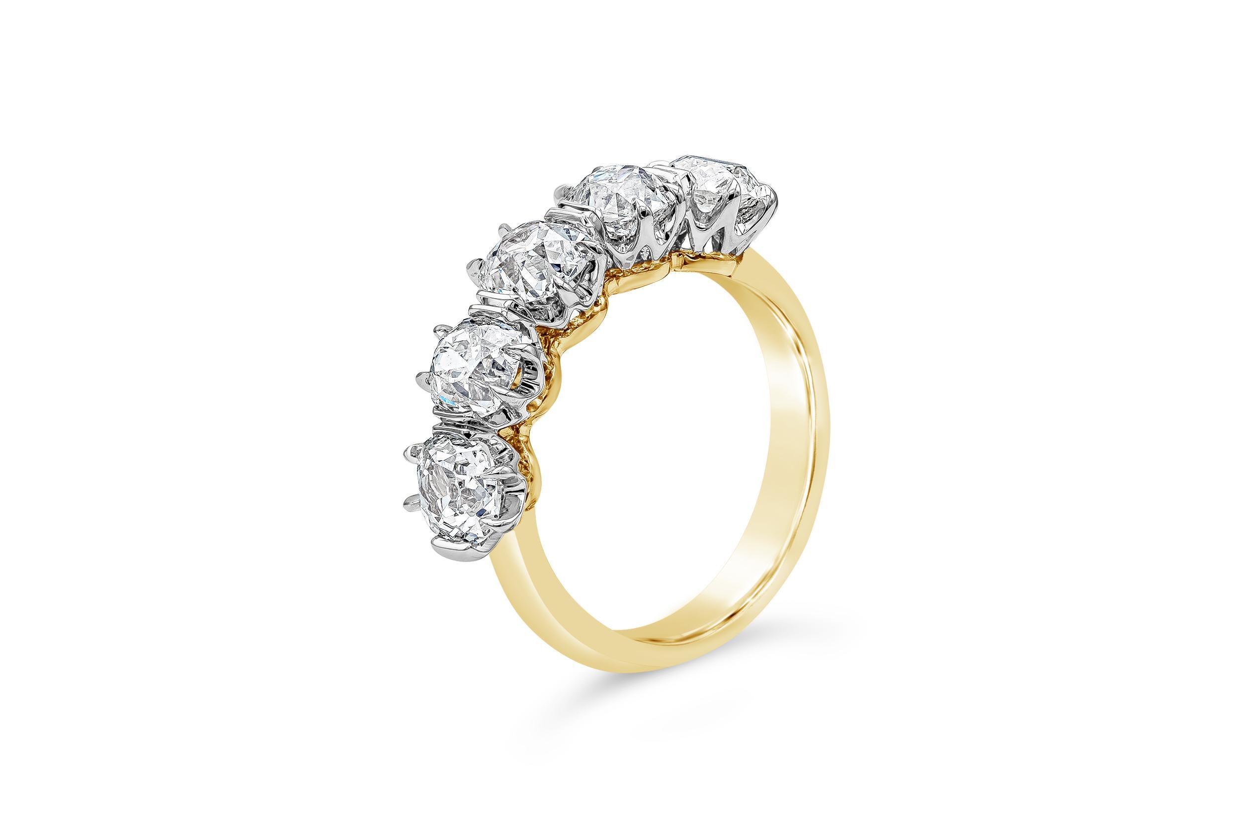 Roman Malakov Verlobungsring mit fünf Steinen, insgesamt 2,96 Karat Diamant im alten Minenschliff (Edwardian) im Angebot