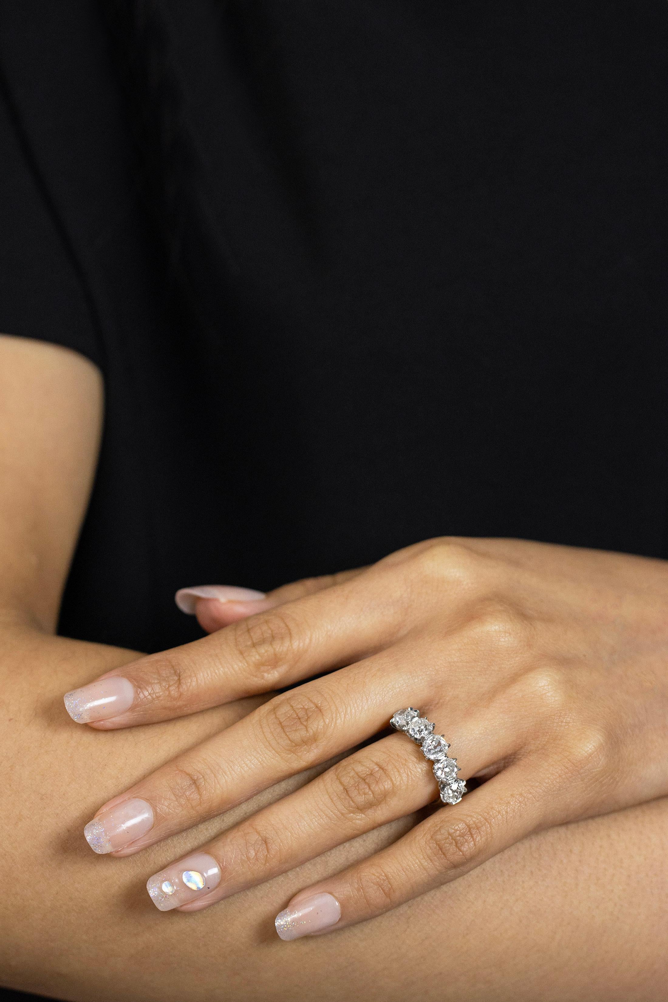 Roman Malakov Alianza de boda de cinco piedras con diamantes talla antigua total de 2,96 quilates en venta 1