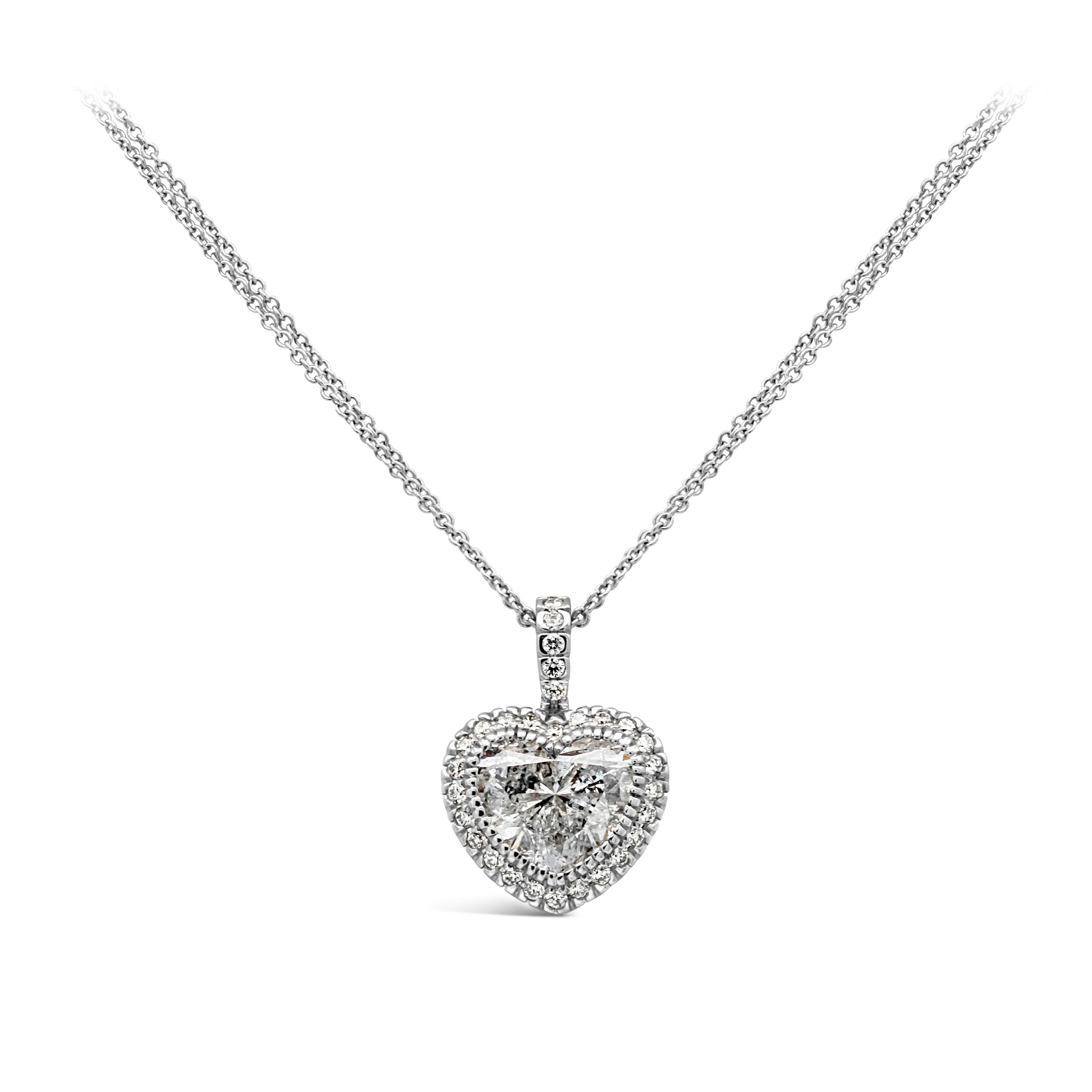 Contemporain Roman Malakov, collier à pendentif halo de diamants en forme de cœur de 3,05 carats en vente