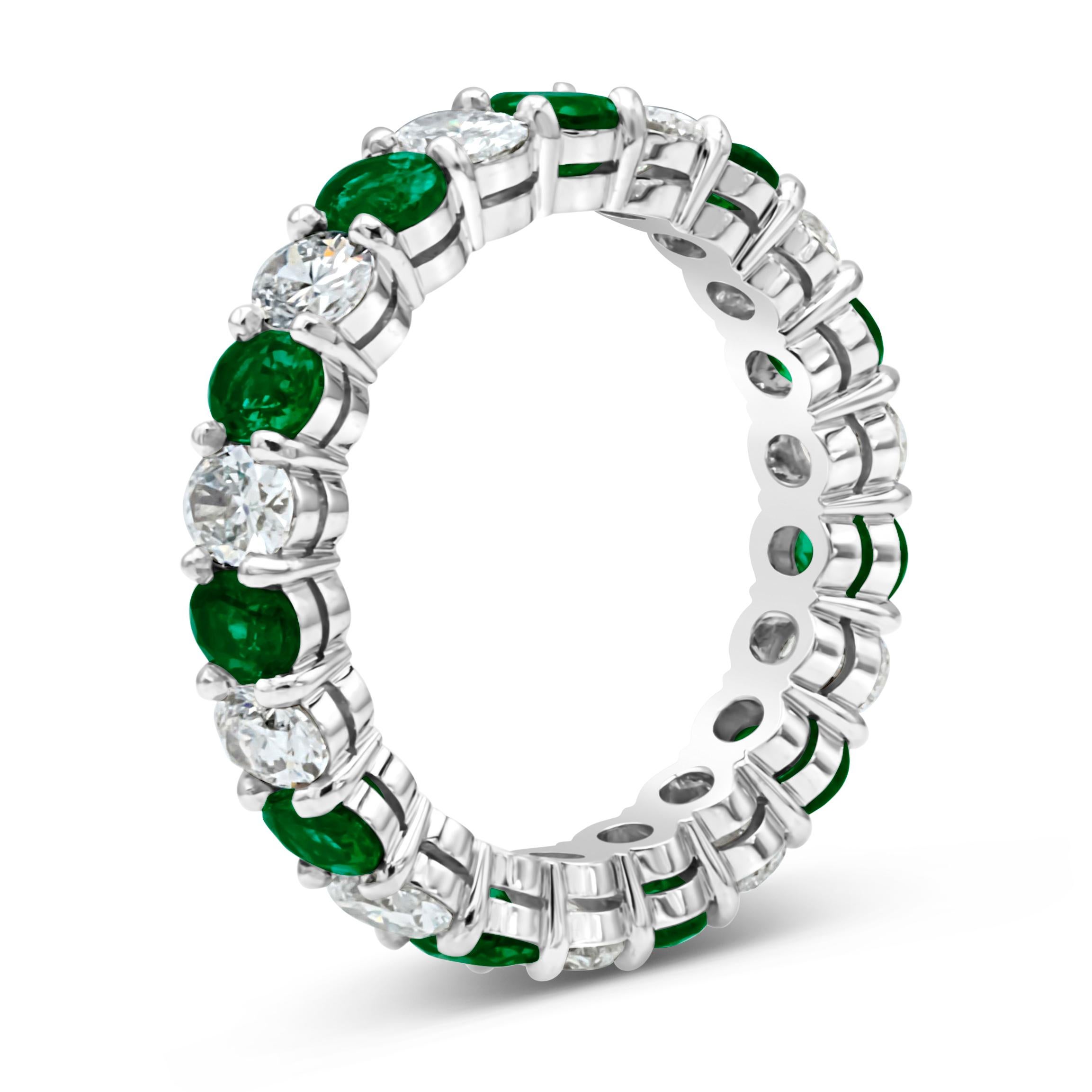 Contemporain Roman Malakov Alliance alternant émeraude verte et diamant taille ovale de 3,16 carats  en vente
