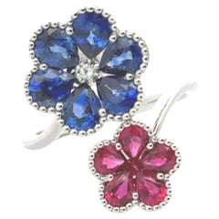 Roman Malakov 3.17 Carats Total Pear Shape Sapphire 
Ruby Flower Fashion Ring