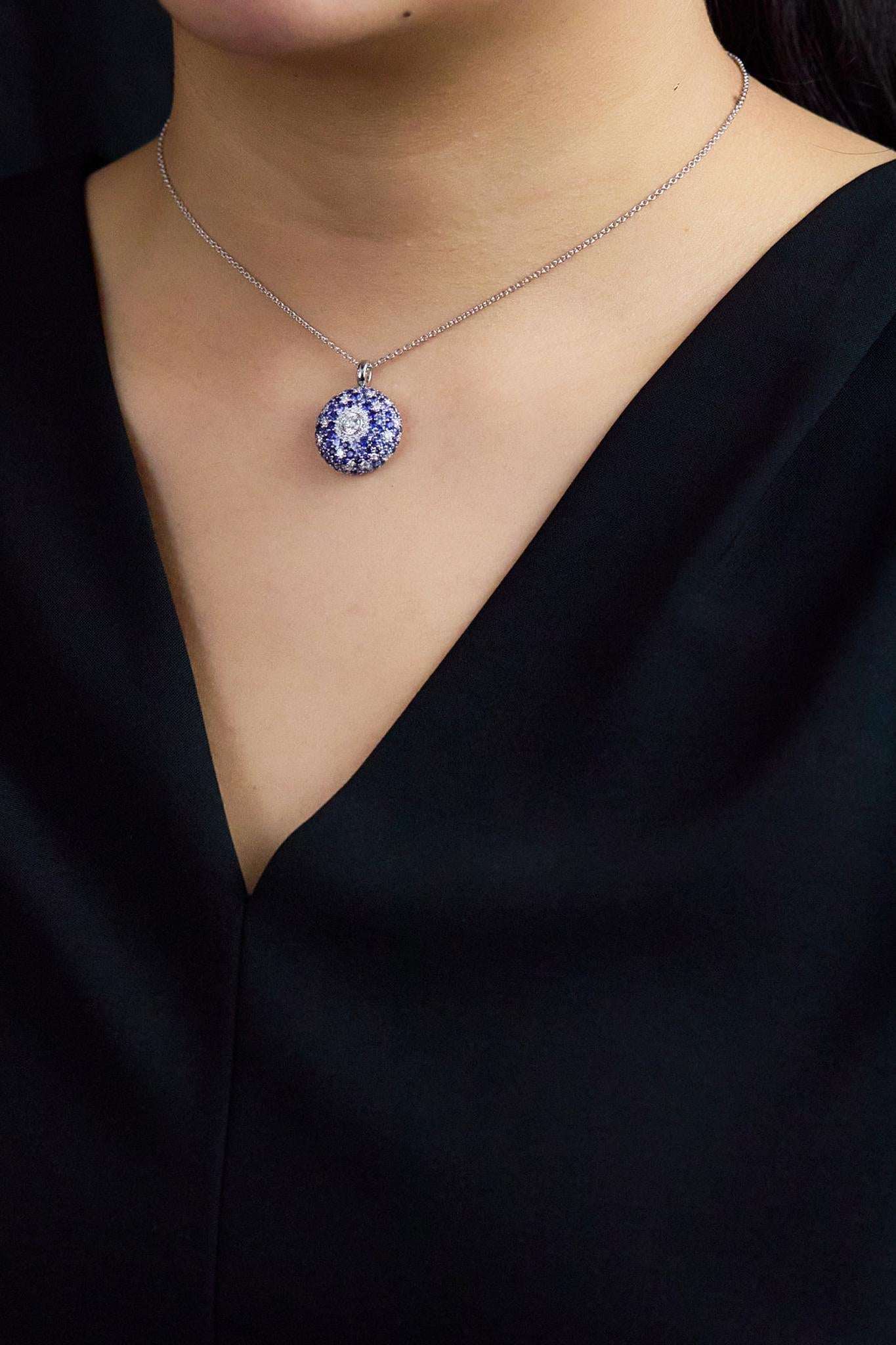 Collana con diamanti e zaffiri taglio rotondo da 3,17 carati totali in vendita 1