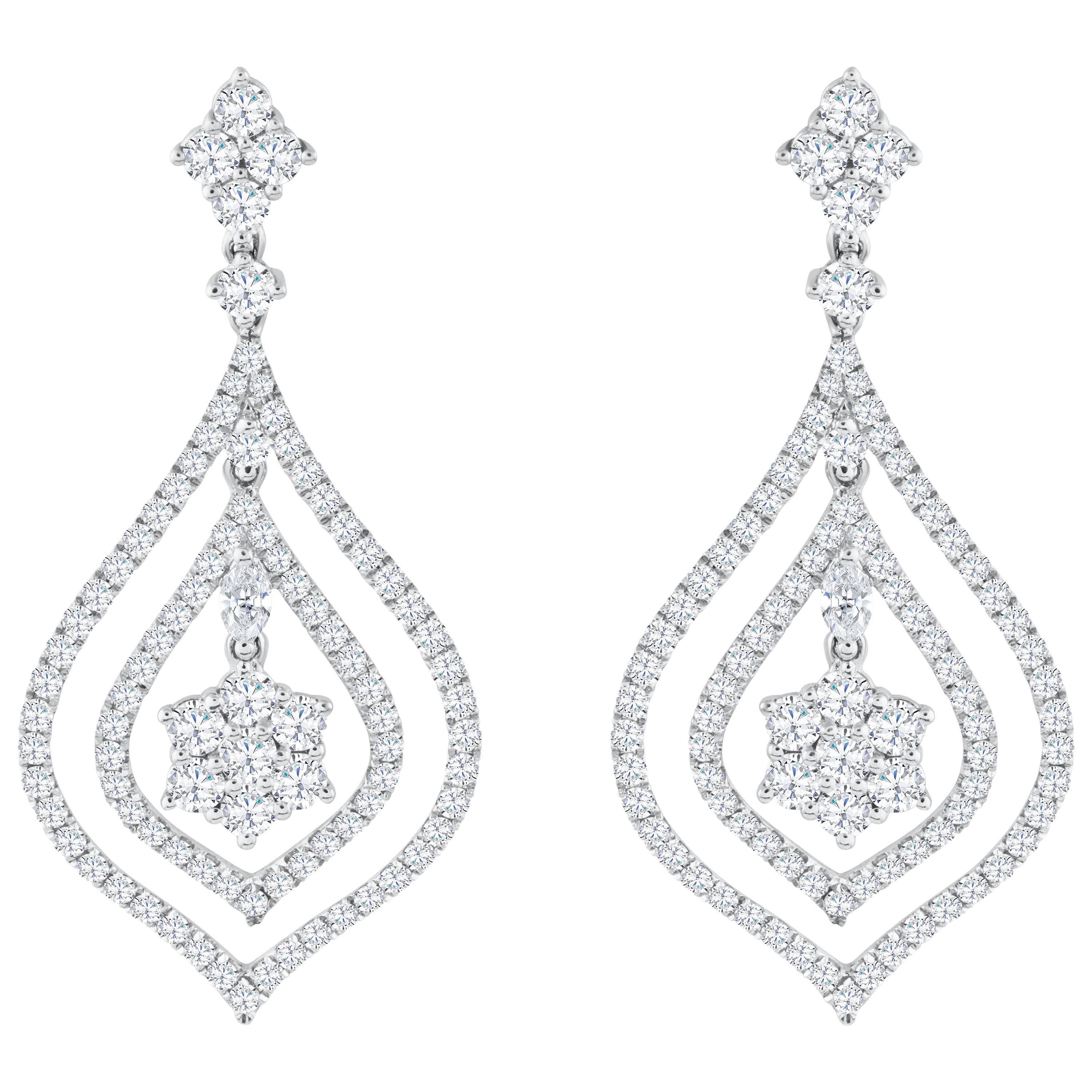 Roman Malakov Boucles d'oreilles pendantes ajourées avec diamants ronds de 3.76 carats au total