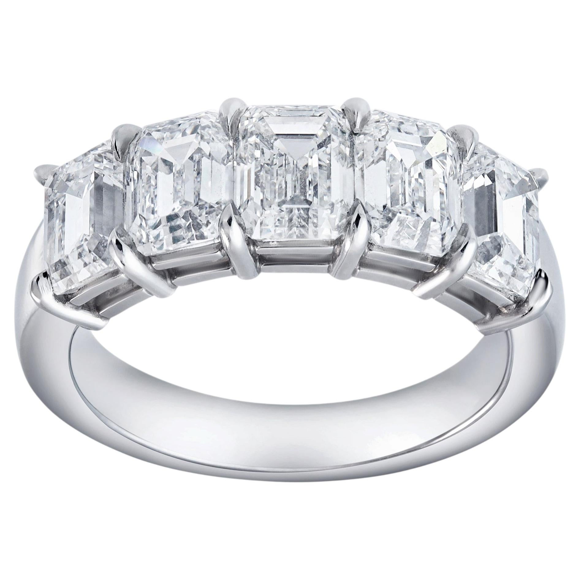 What is a diamond bezel?
