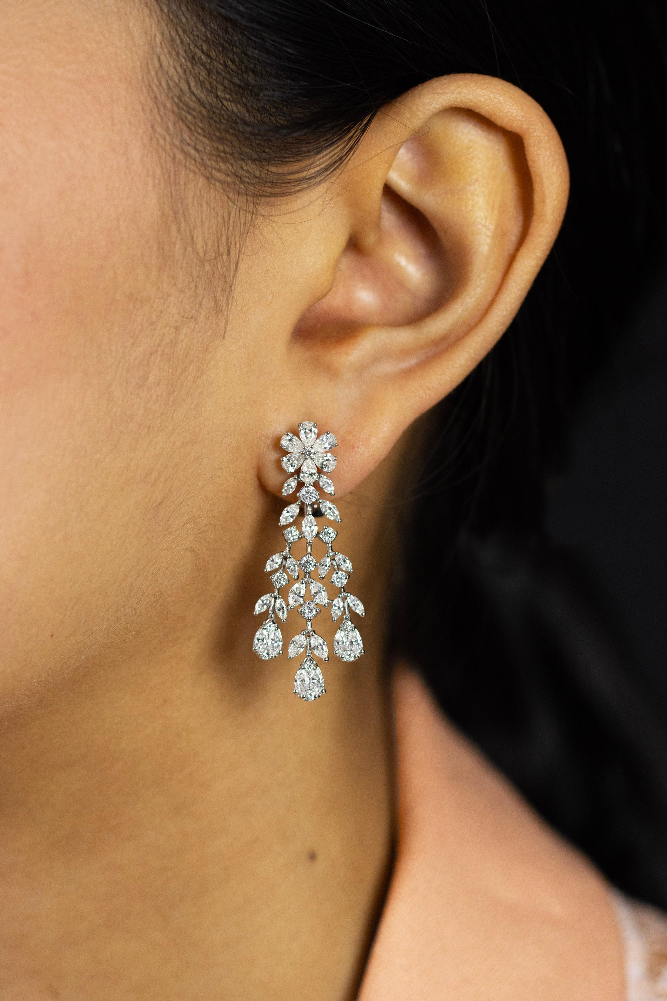 Women's Roman Malakov 4.30 Carats Total Mixed Cut Diamond Fringe Dangle Drop Earrings For Sale