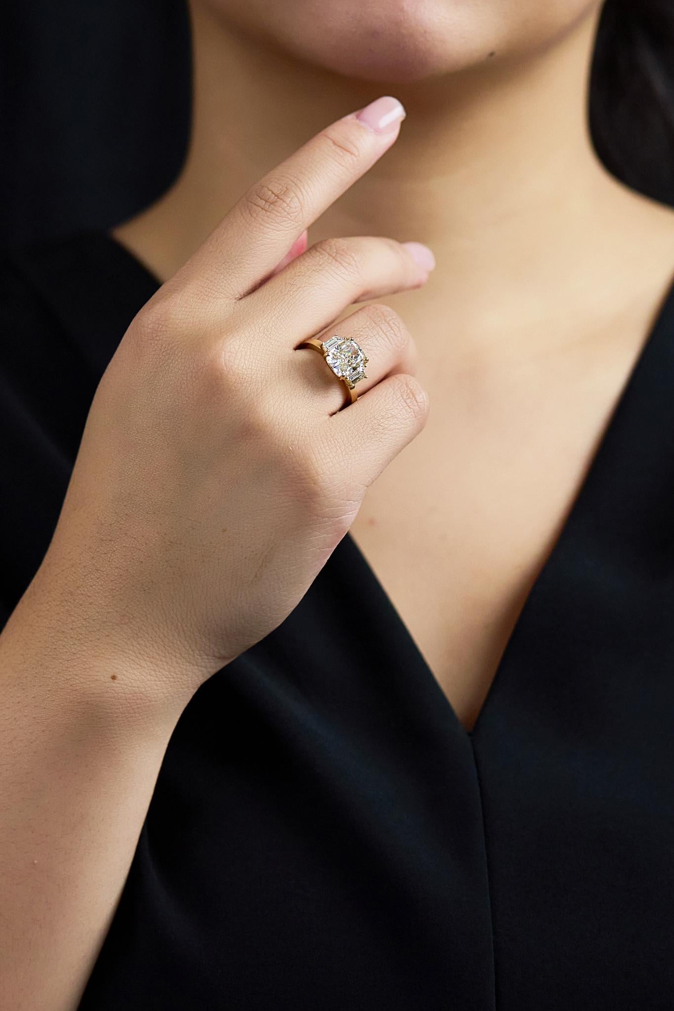 Roman Malakov 4.49 Carats Total Cushion Cut Diamond Three-Stone Engagement Ring In New Condition For Sale In New York, NY