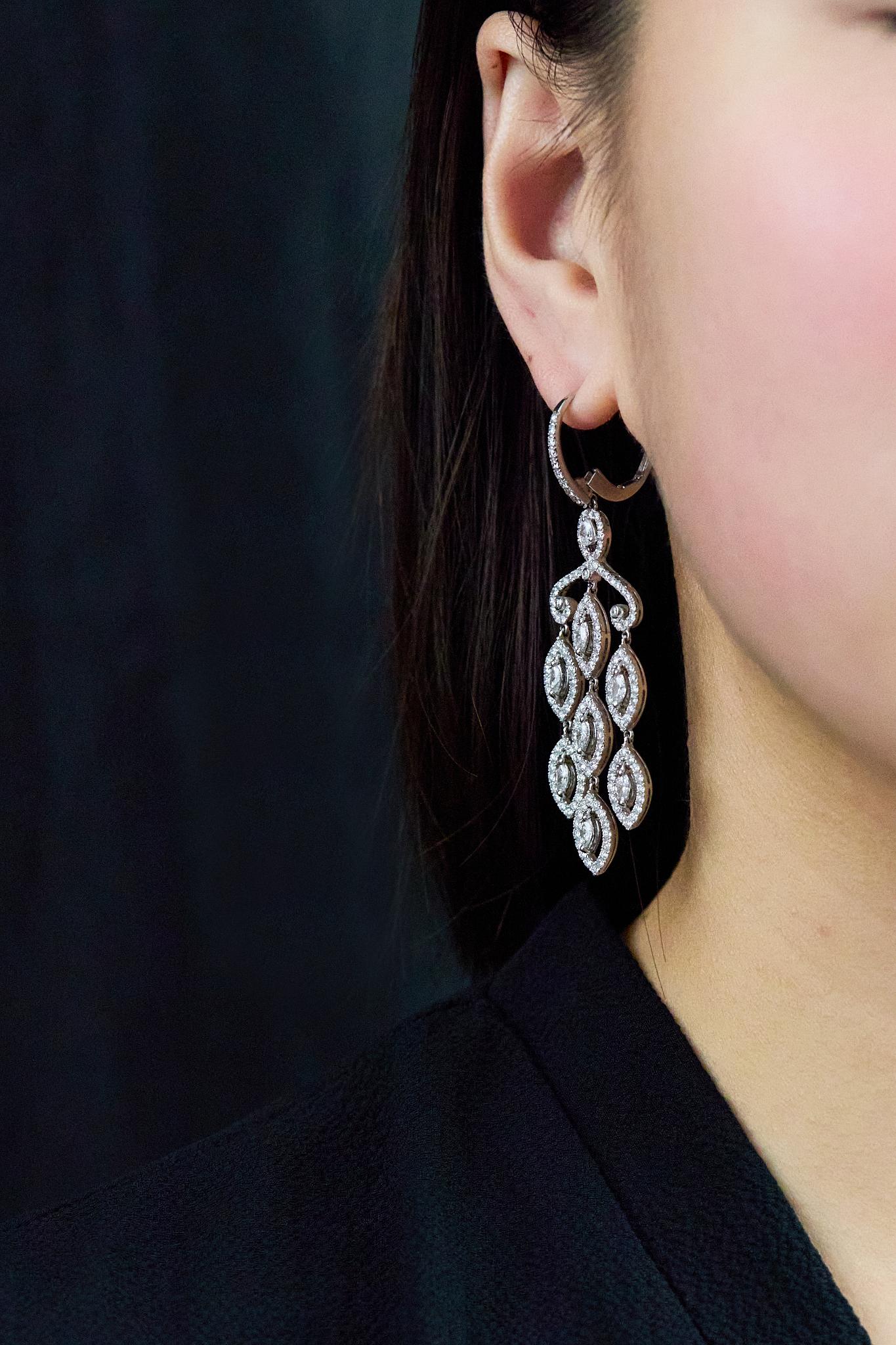 Roman Malakov 4,56 Karat Diamant-Halo-Kronleuchter-Ohrringe mit gemischtem Schliff (Gemischter Schliff) im Angebot