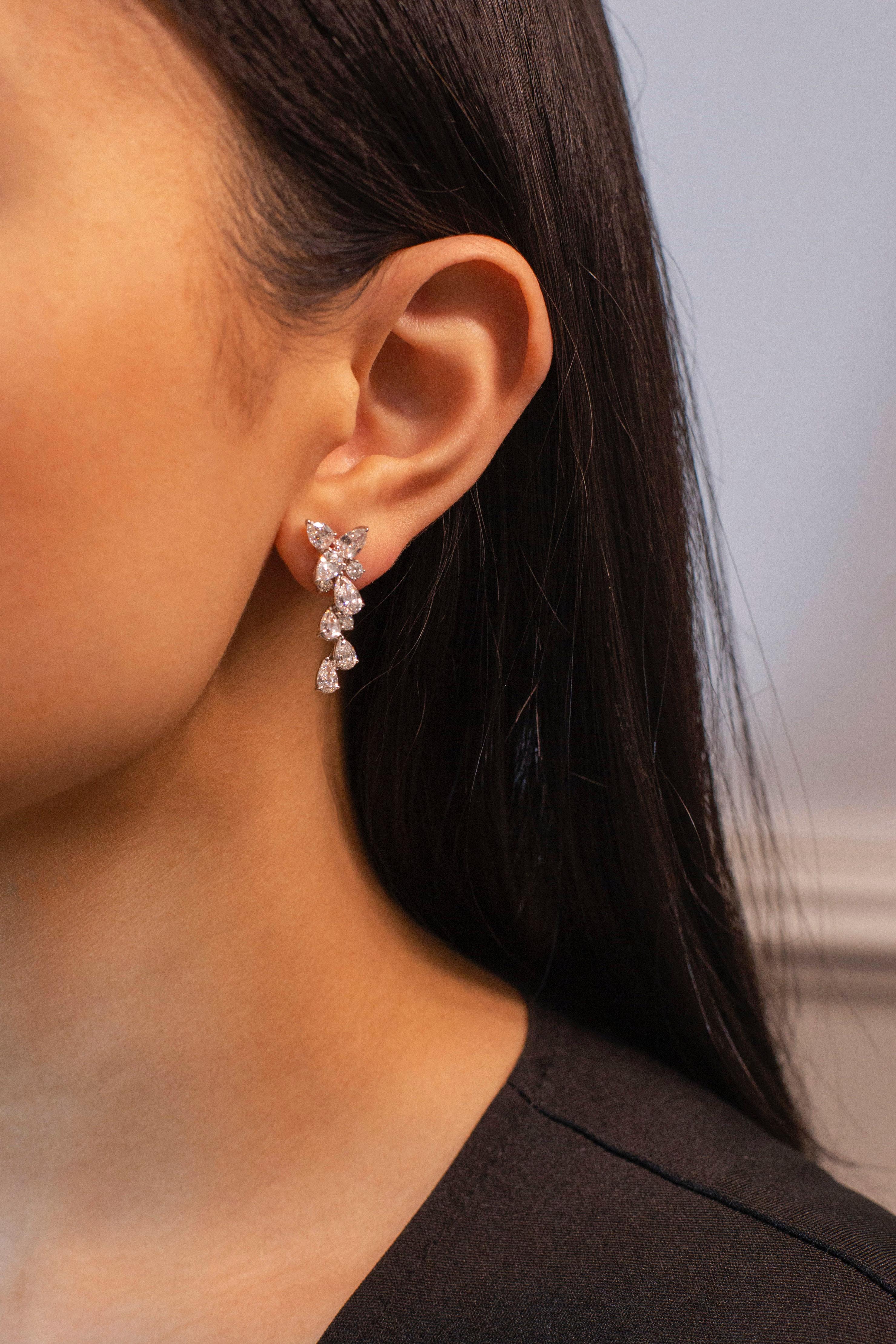 Roman Malakov, 4.63 Carat Pear Shape Diamond Drop Earrings In New Condition In New York, NY