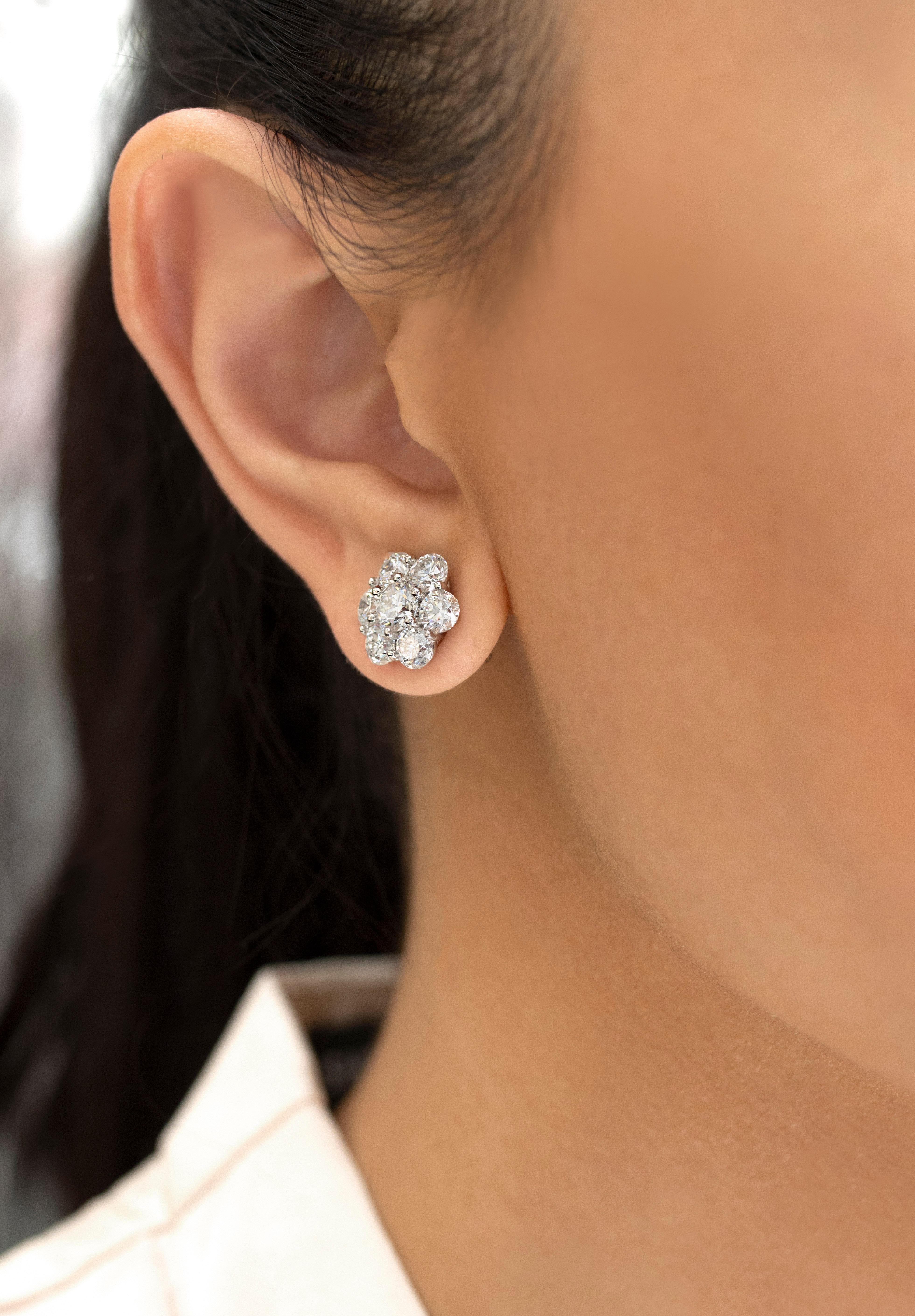 Contemporain Roman Malakov, clous d'oreilles en diamants de forme ronde brillants de 4.66 carat au total en vente