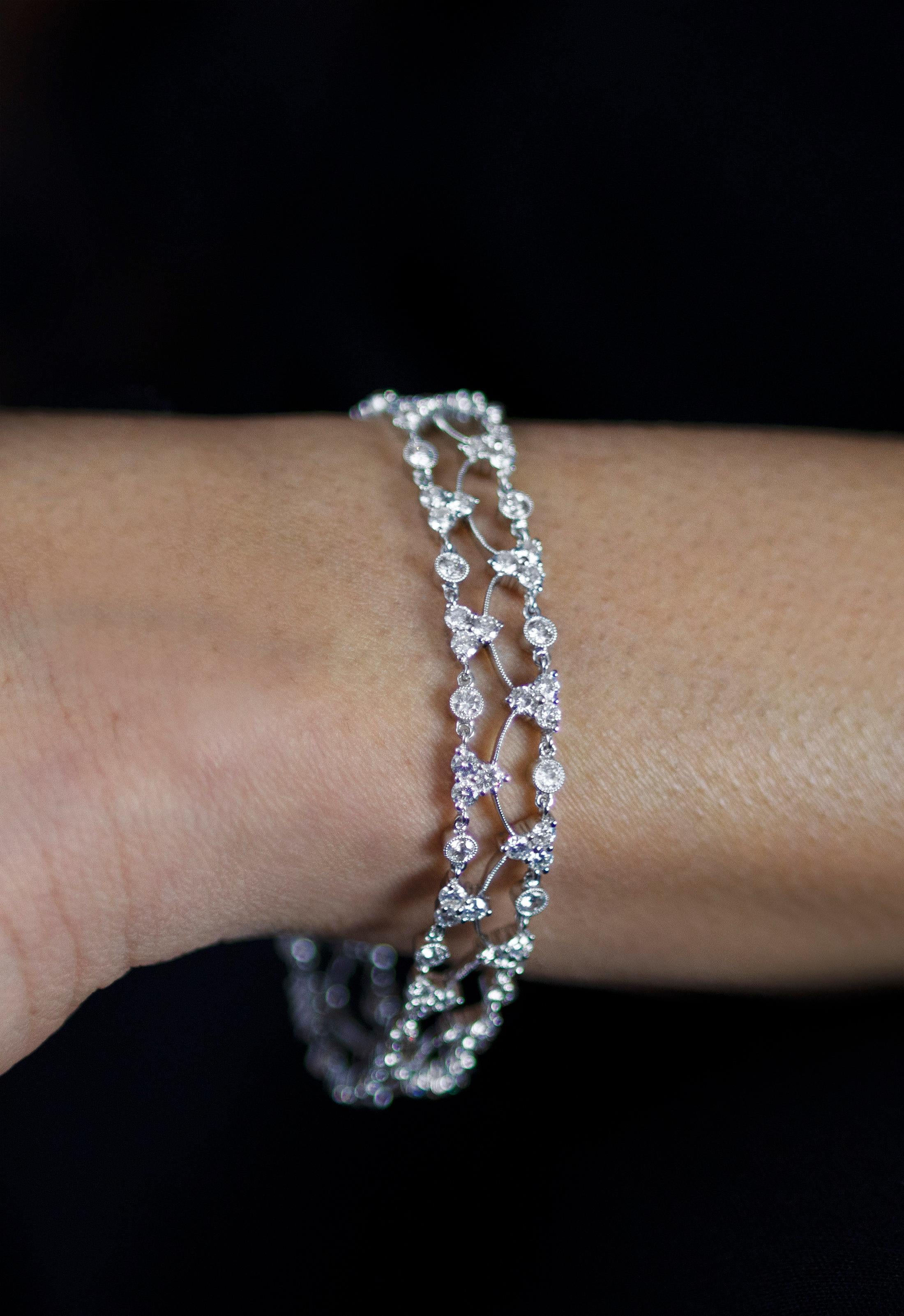 Roman Malakov Durchbrochenes Armband mit 4,75 Karat runden Brillanten im Gesamtschliff und runden Diamanten Damen im Angebot