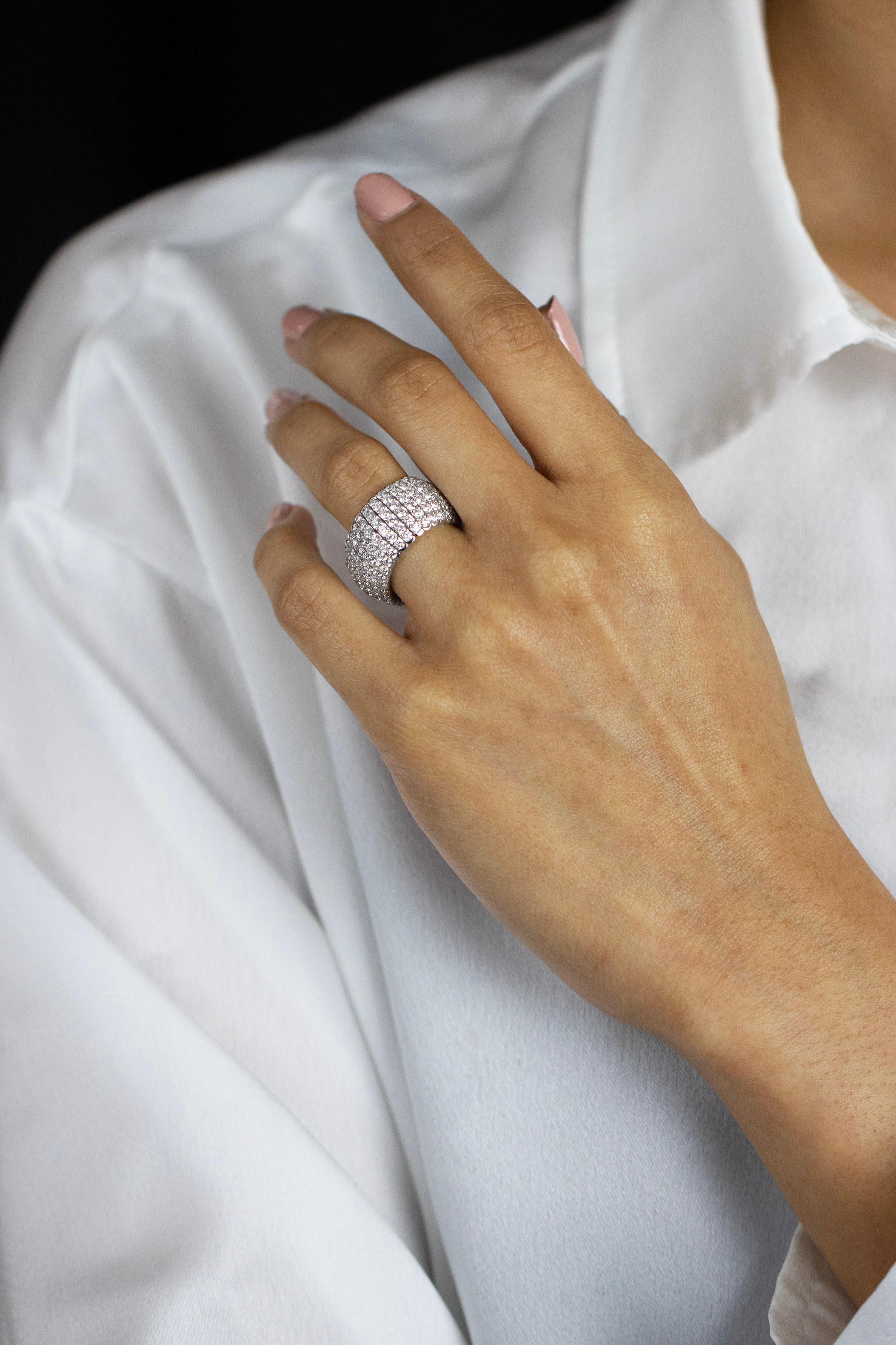 Roman Malakov 4.92 Carats Total Round Cut Diamond Flexible Pave Fashion Ring For Sale 1