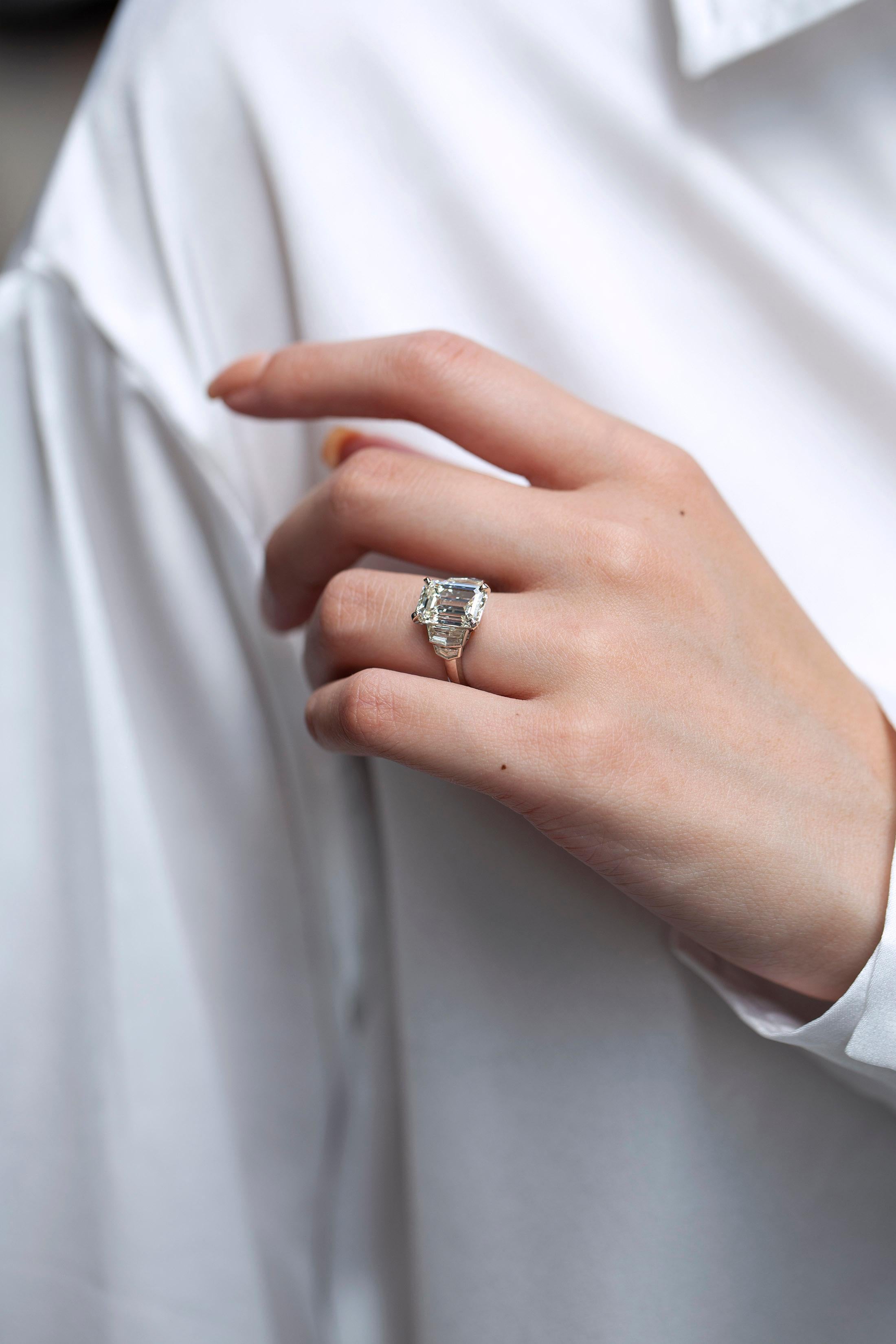 Contemporary Roman Malakov, 5.01 Carat Emerald Cut Diamond Three-Stone Engagement Ring For Sale