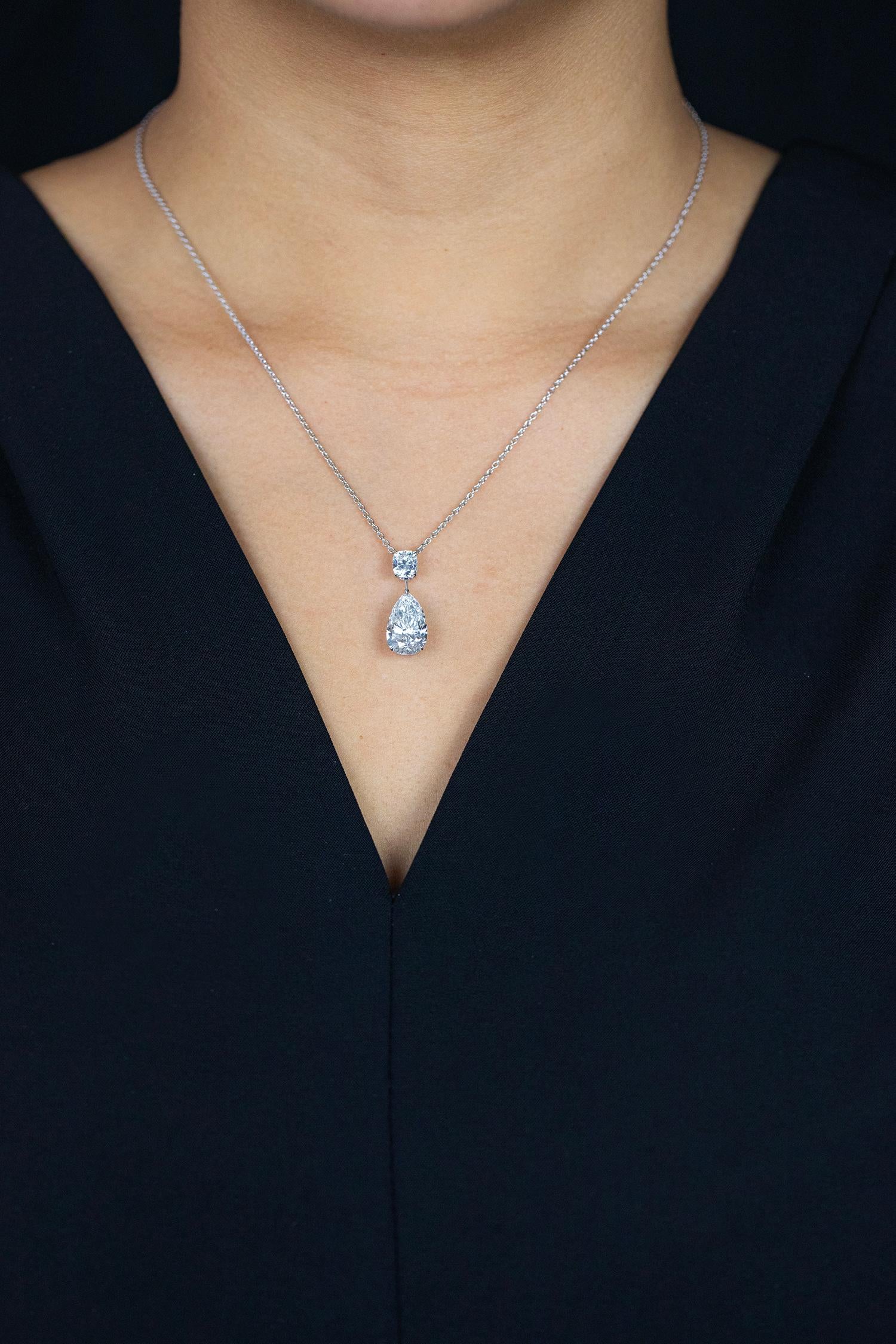 Roman Malakov 5.02 Carats Total Mixed-Cut Diamond Pendant Necklace in Platinum In New Condition For Sale In New York, NY