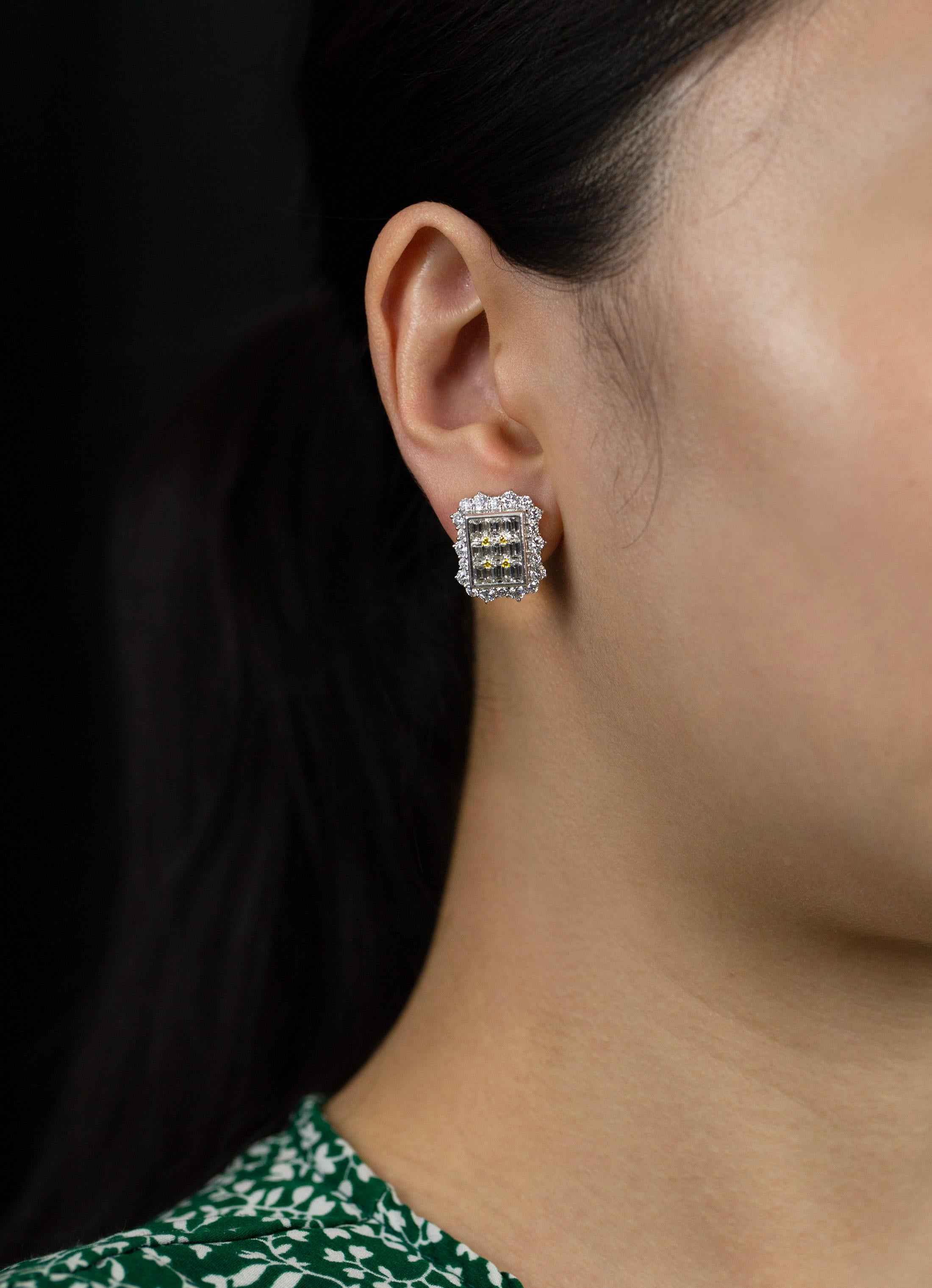 Contemporain Roman Malakov, clips d'oreilles à grappes avec diamants de taille mixte de 5,20 carats au total en vente