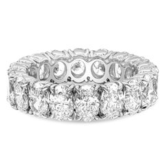 Roman Malakov, anneau d'éternité avec diamants taille ovale de 5,52 carats au total