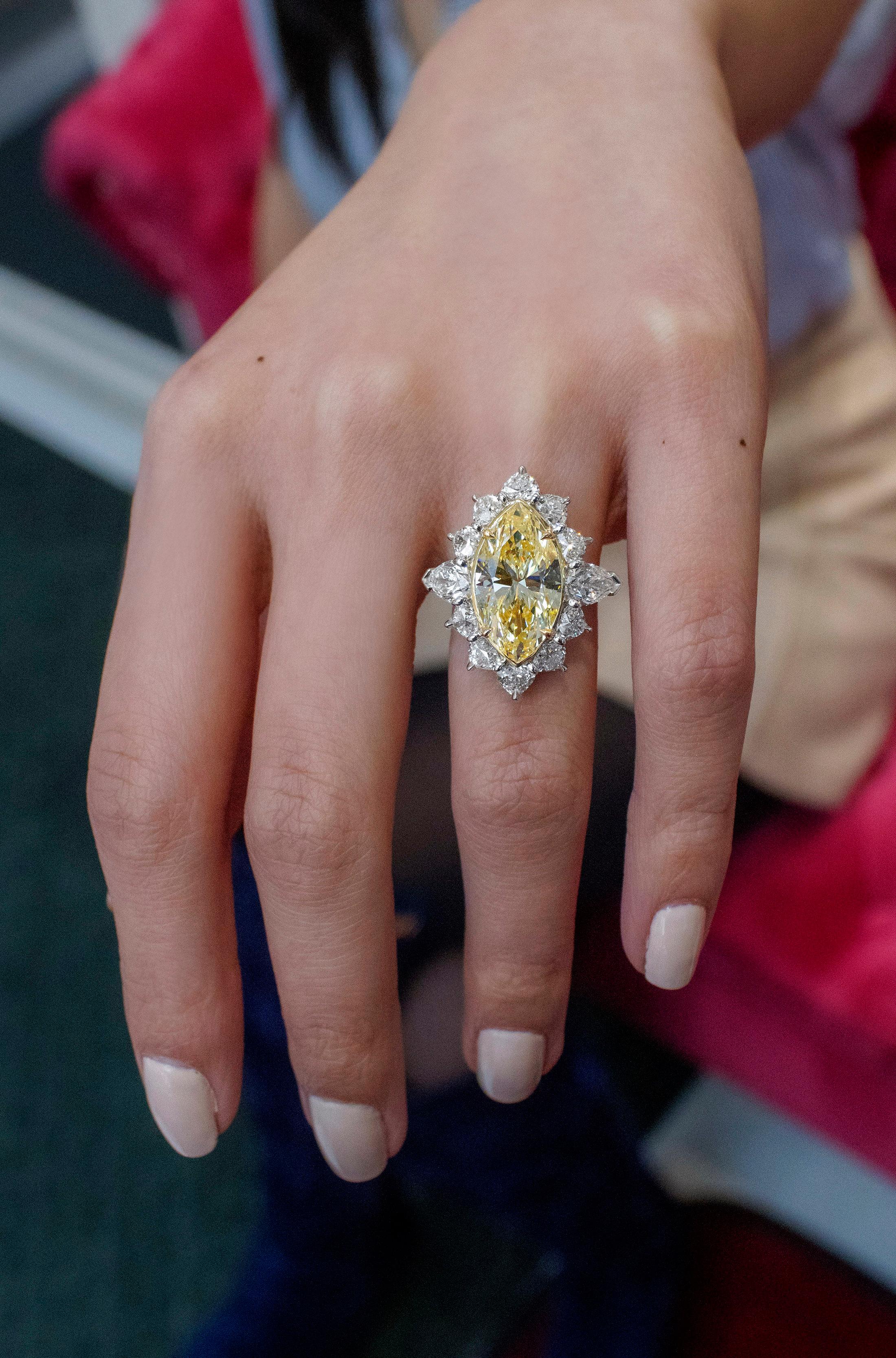 Roman Malakov, 5.58 Carat Fancy Light Yellow Marquise Cut Diamond Halo Ring In New Condition For Sale In New York, NY
