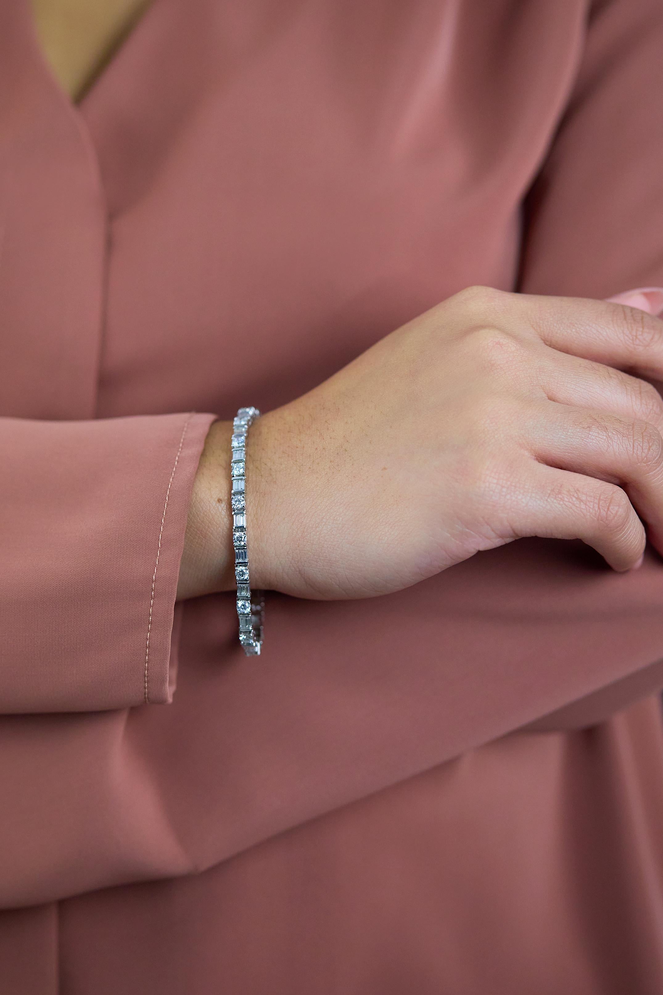 Roman Malakov, Tennisarmband mit 5,82 Karat abwechselnd gemischtem Diamanten im Mischschliff (Gemischter Schliff) im Angebot