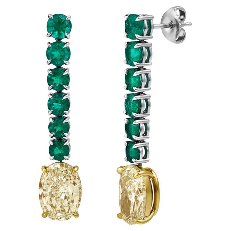Roman Malakov Diamonds 6.15 Carat Mixed Cut Diamond and Emerald Drop Earrings (Boucles d
oreilles pendantes en diamant et émeraude)