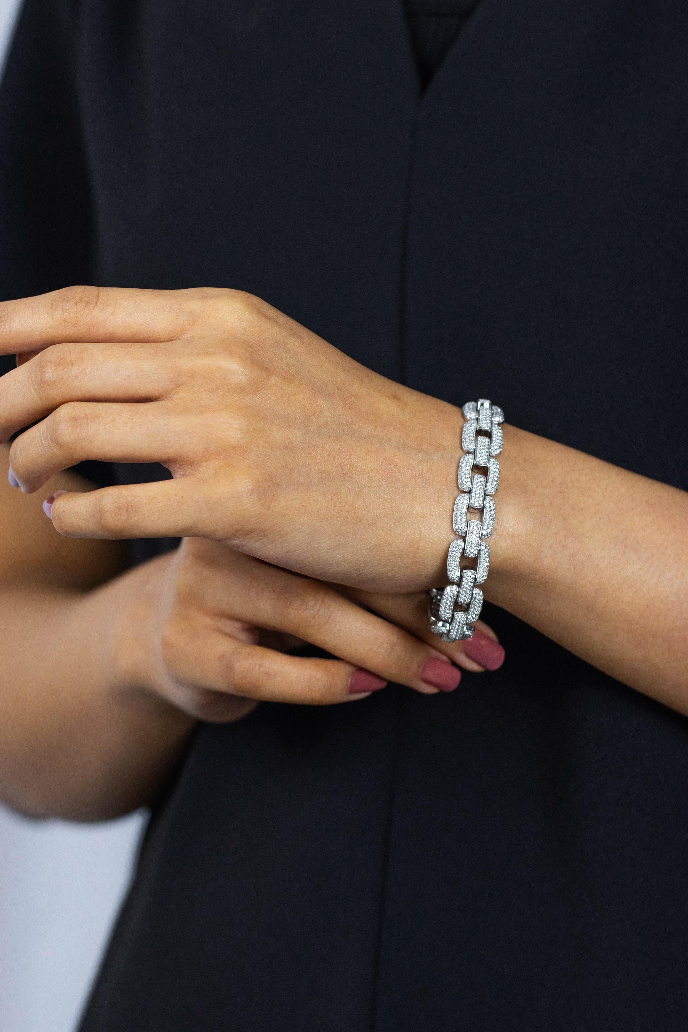 Roman Malakov Bracelet à maillons avec diamants micro-pavés de 6,55 carats au total Pour femmes en vente