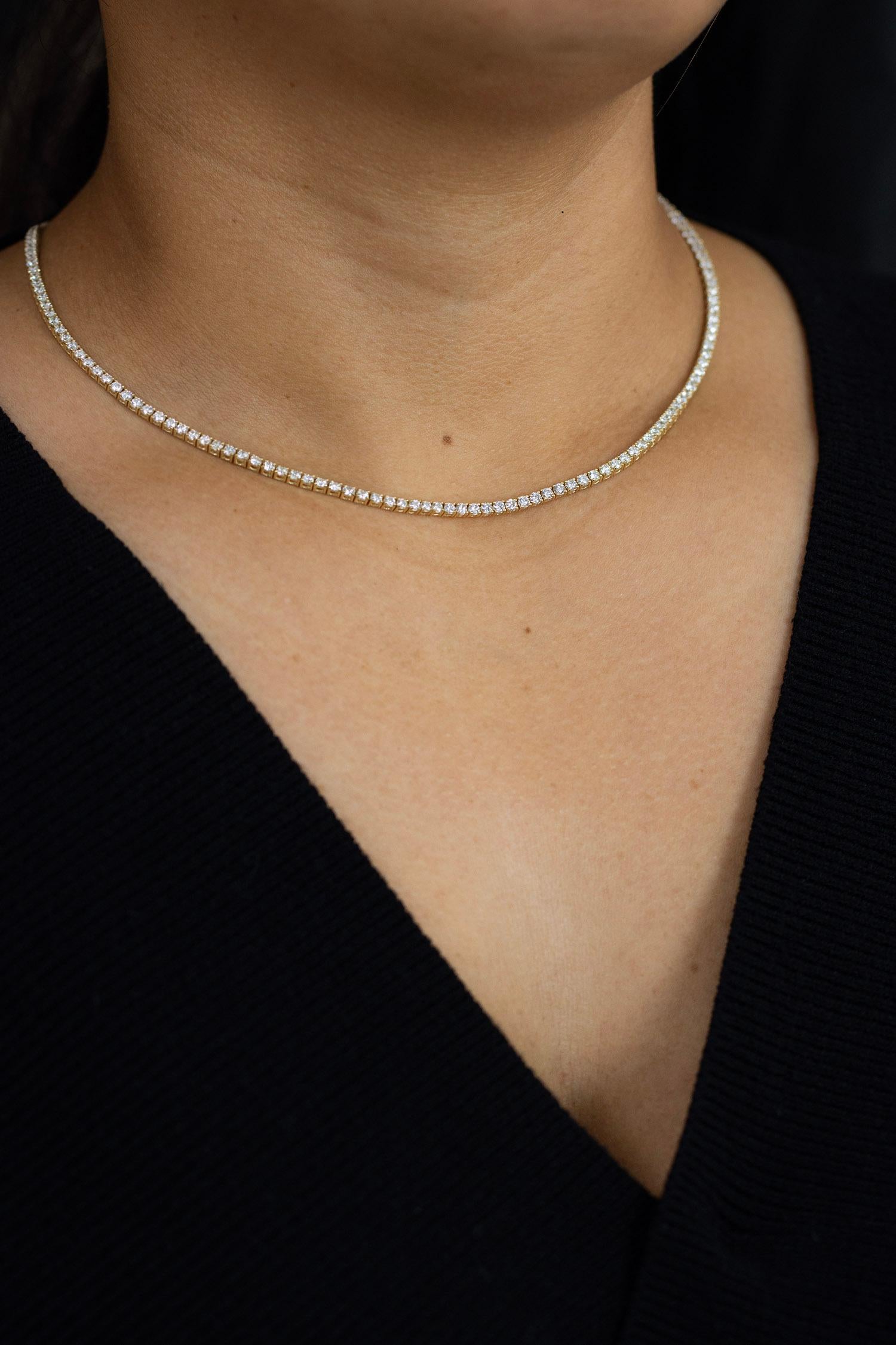 Roman Malakov 6.89 Carats Total Round Brilliant Cut Diamond Tennis Necklace In New Condition For Sale In New York, NY
