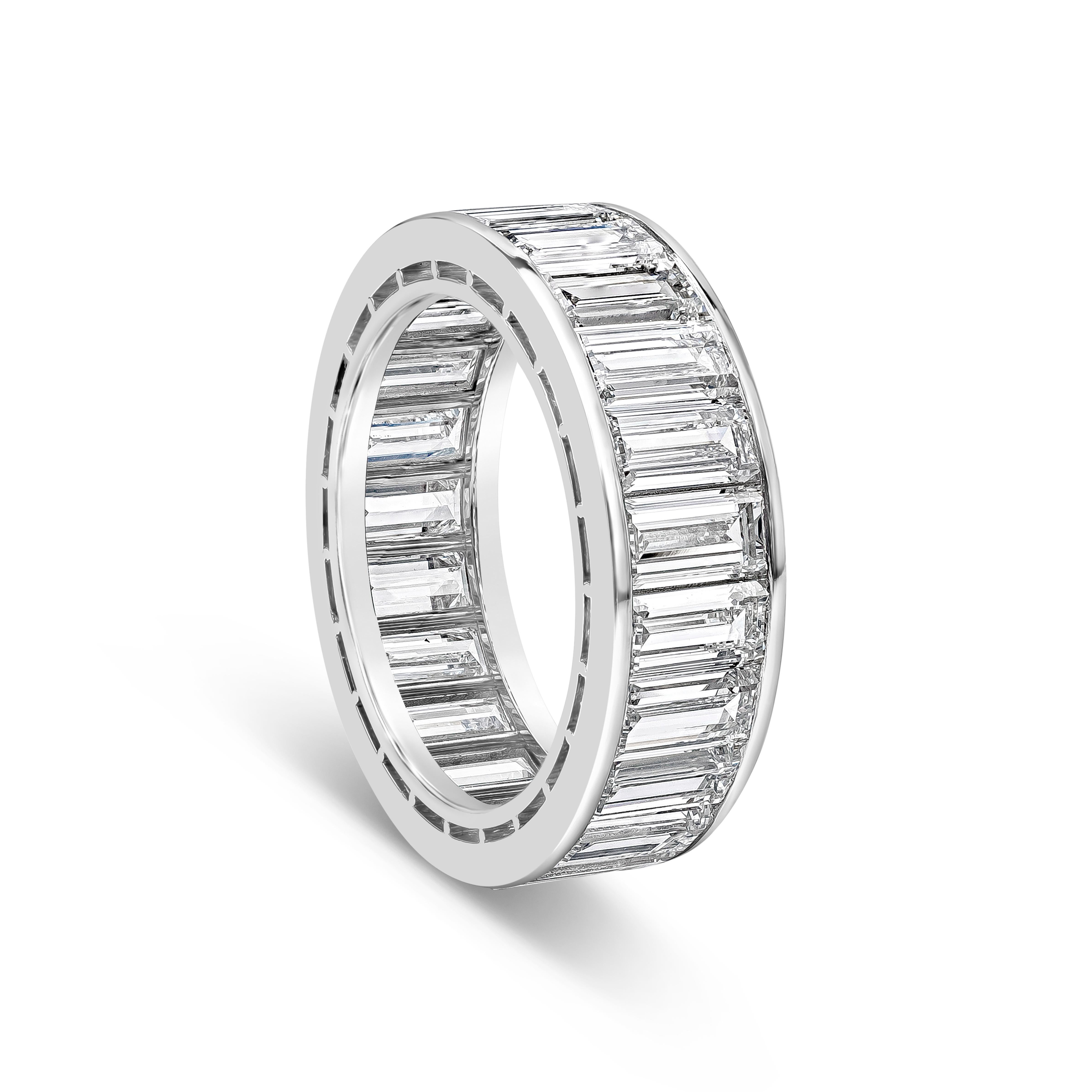 Contemporaneo Roman Malakov Diamonds 6.96 carati totali, taglio baguette, fascia nuziale a eternità con diamante in vendita