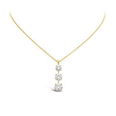 Collana con ciondolo a tre pietre Journey con diamanti rotondi taglio Brilliante da 7,05 carati