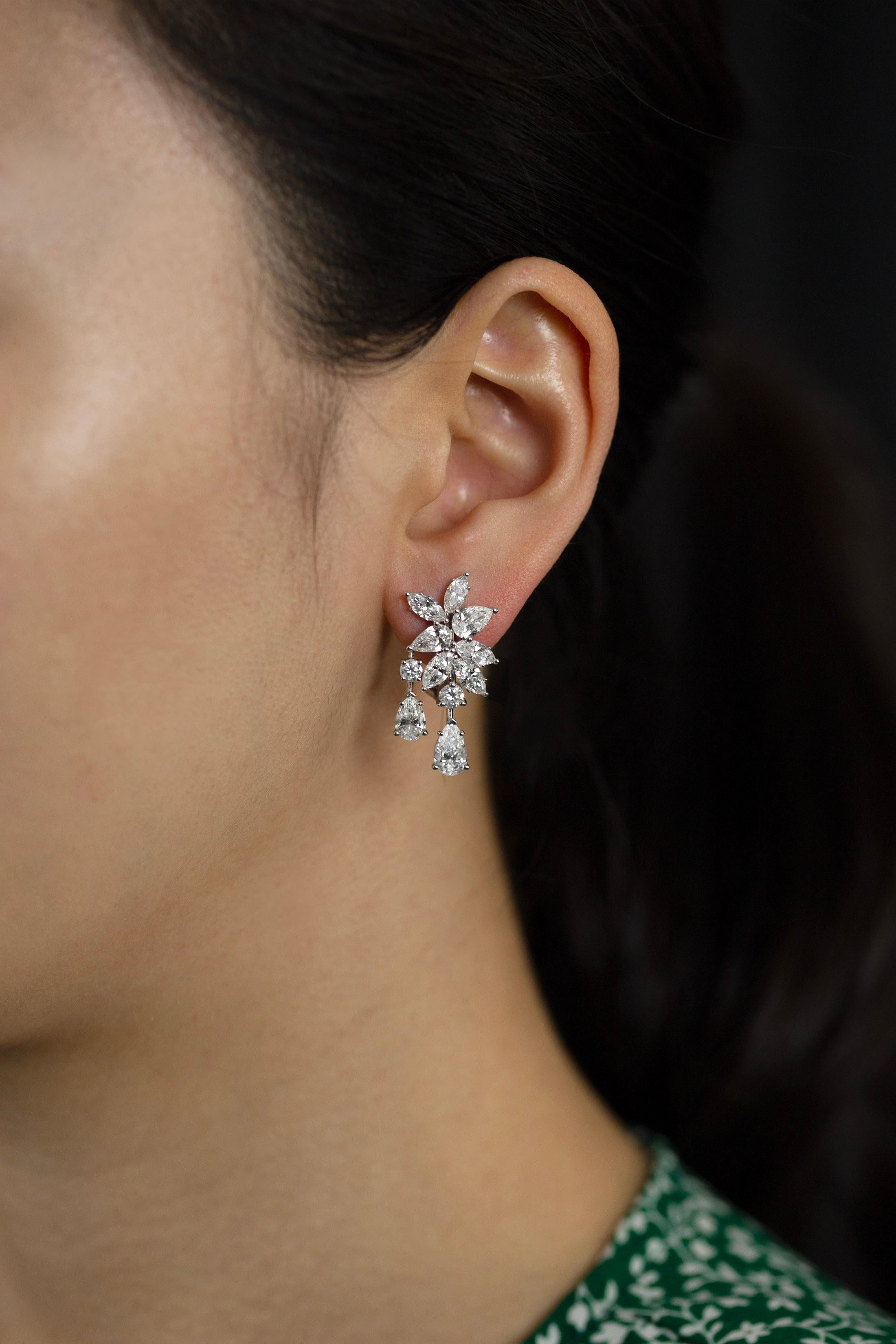 Taille mixte Roman Malakov Pendants d'oreilles en forme de grappe avec diamants tailles mixtes de 7,45 carats au total en vente