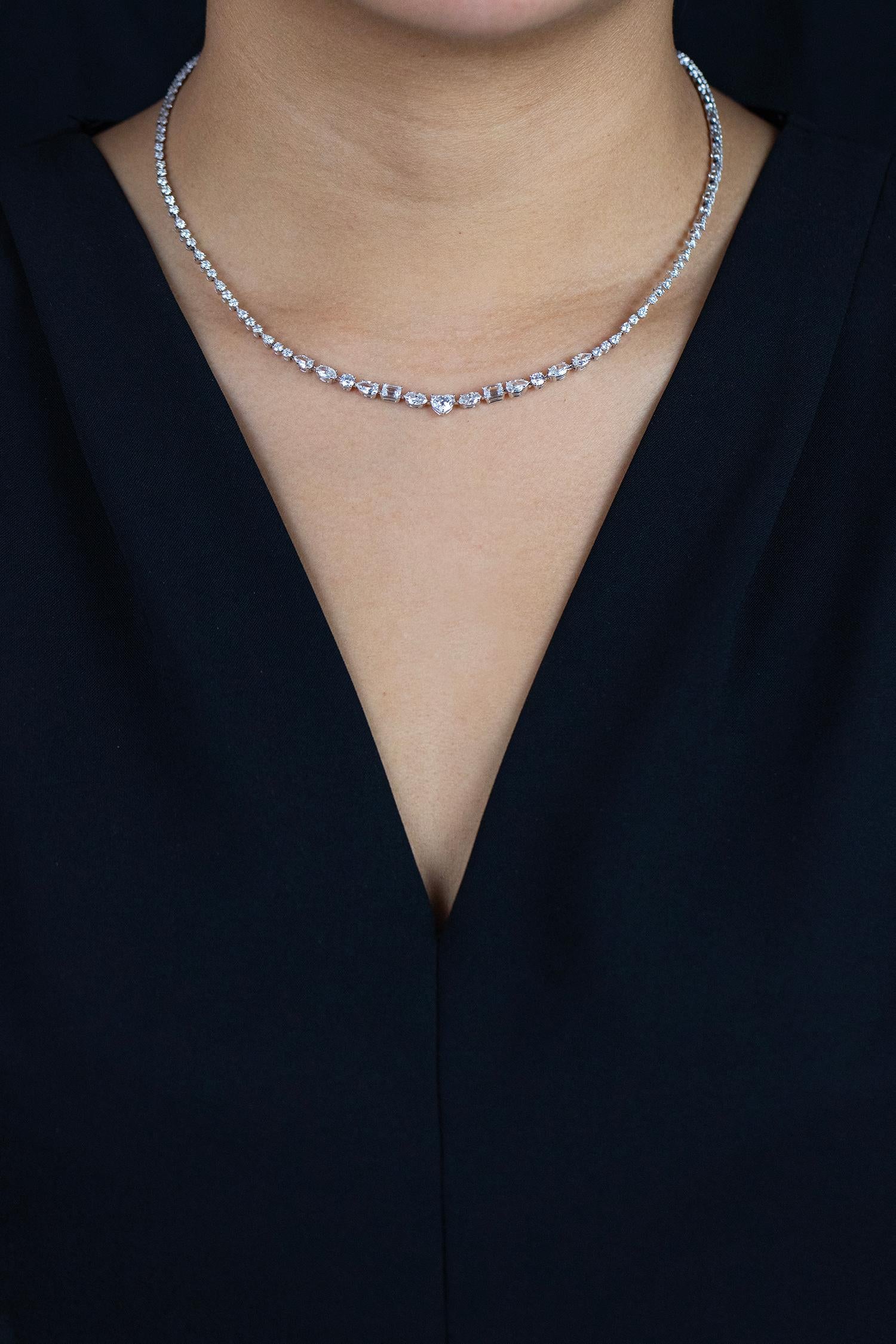 Roman Malakov 7.51 Carats Total Mixed-Cut Diamond Collar Necklace in White Gold In New Condition For Sale In New York, NY