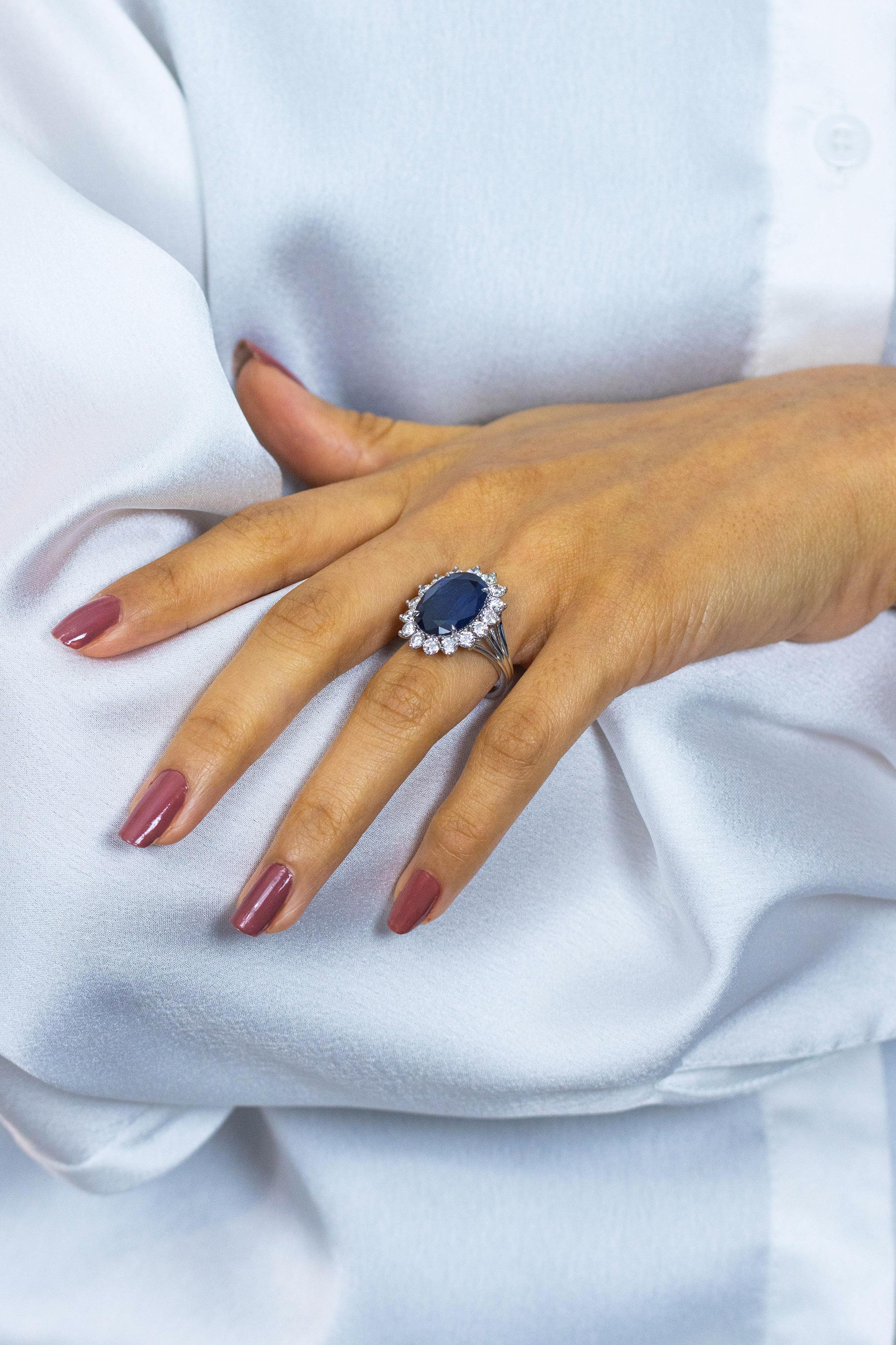 Women's Roman Malakov 7.71 Carats Total Oval Cut Blue Sapphire & Diamond Cocktail Ring For Sale
