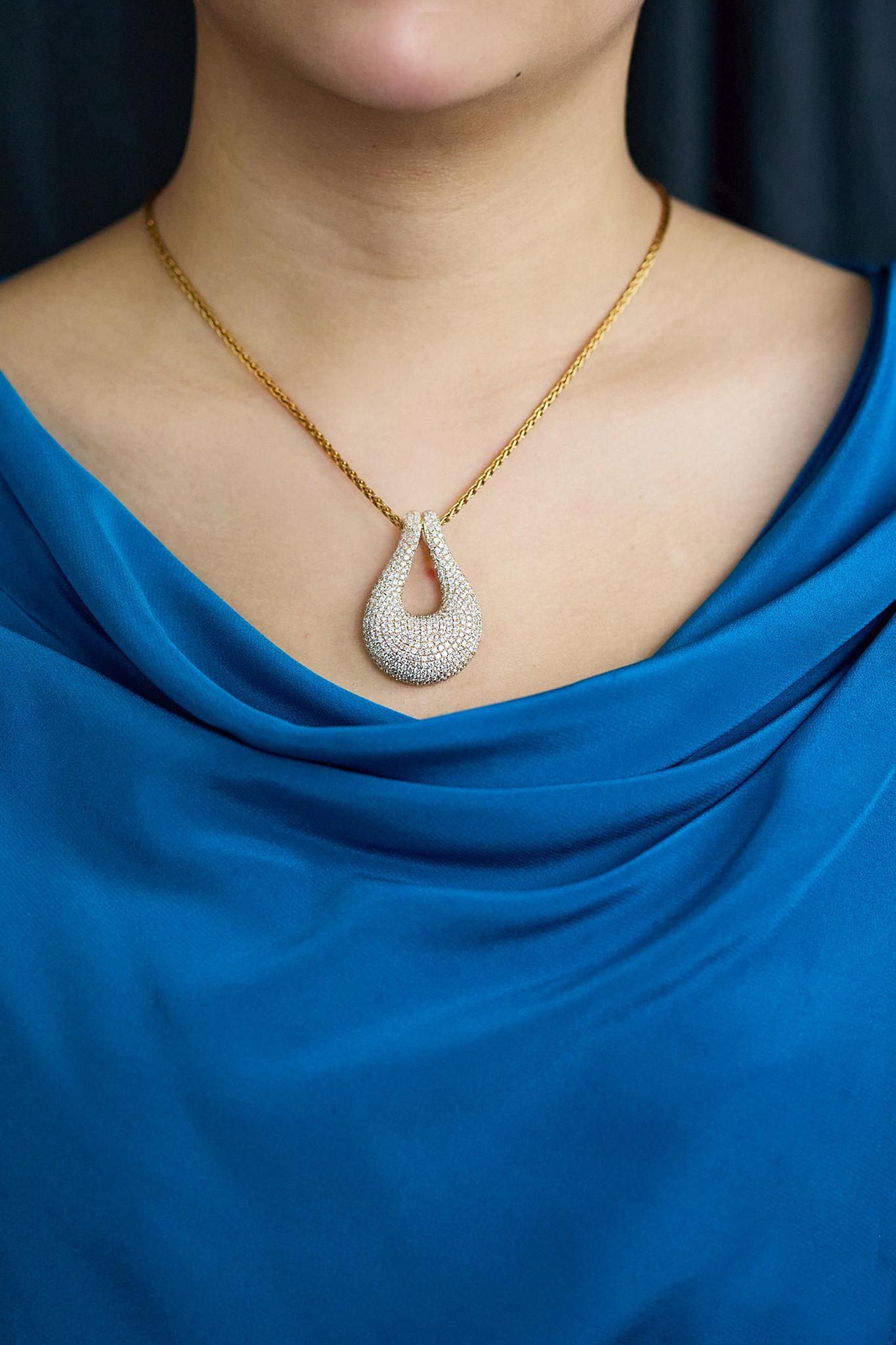 Roman Malakov Diamonds Pendentif en or rose 7,96 carats Total diamant rond taille brillant Pour femmes en vente