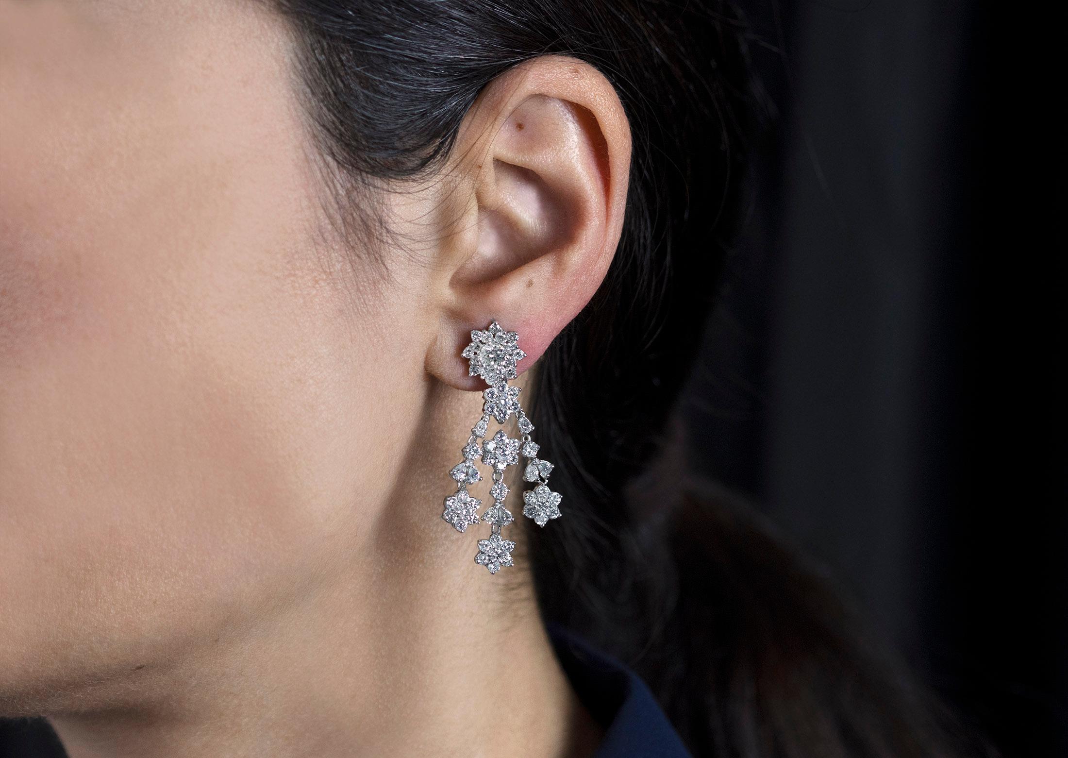 Women's Roman Malakov 7.98 Carats Total Mixed-Shape Diamonds Chandelier Dangle Earrings For Sale