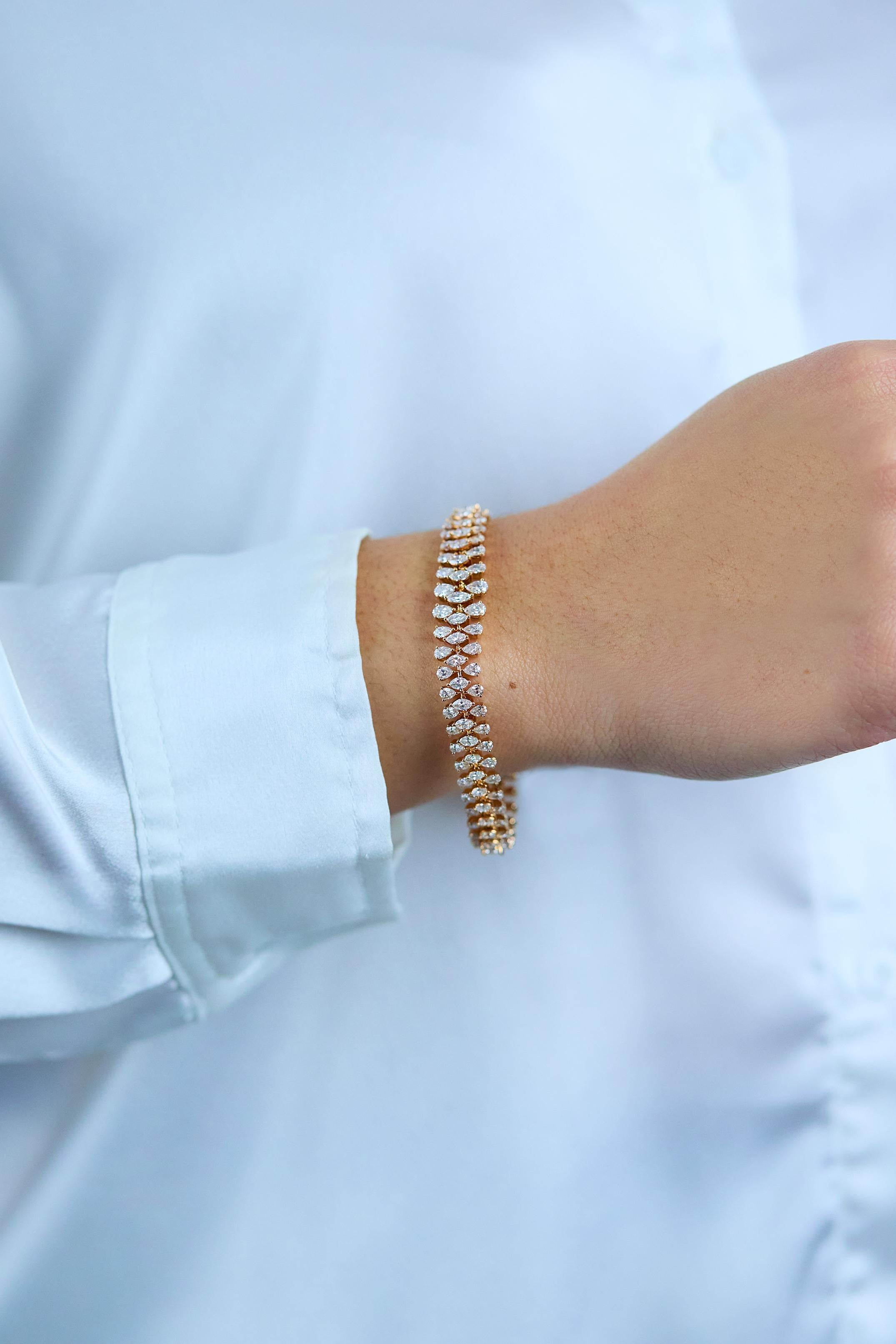 Roman Malakov Diamonds 8.20 Carats Marquise & Pear Shape Fashion Bracelet Neuf - En vente à New York, NY