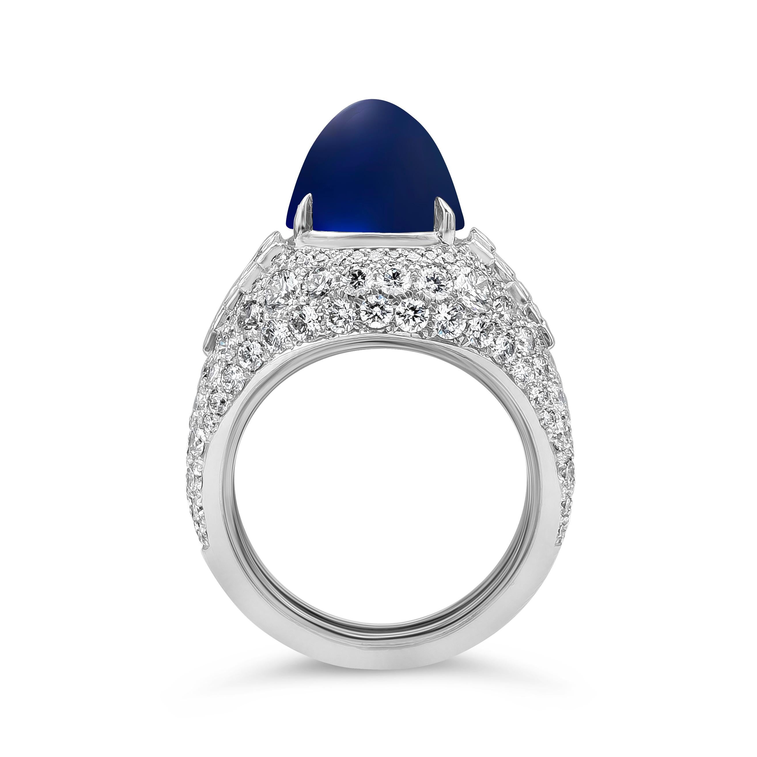 Roman Malakov 8.42 Carats Kashmir Cabochon Sapphire and Diamond Ring In New Condition For Sale In New York, NY