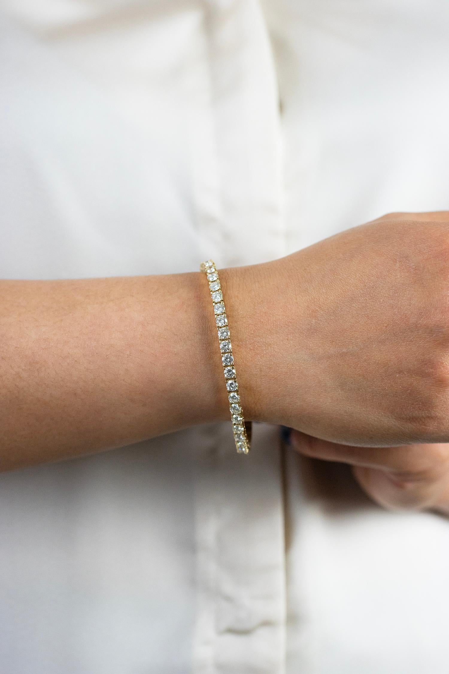 Roman Malakov Pulsera de tenis con diamantes redondos de talla brillante de 8,68 quilates totales Corte redondo en venta