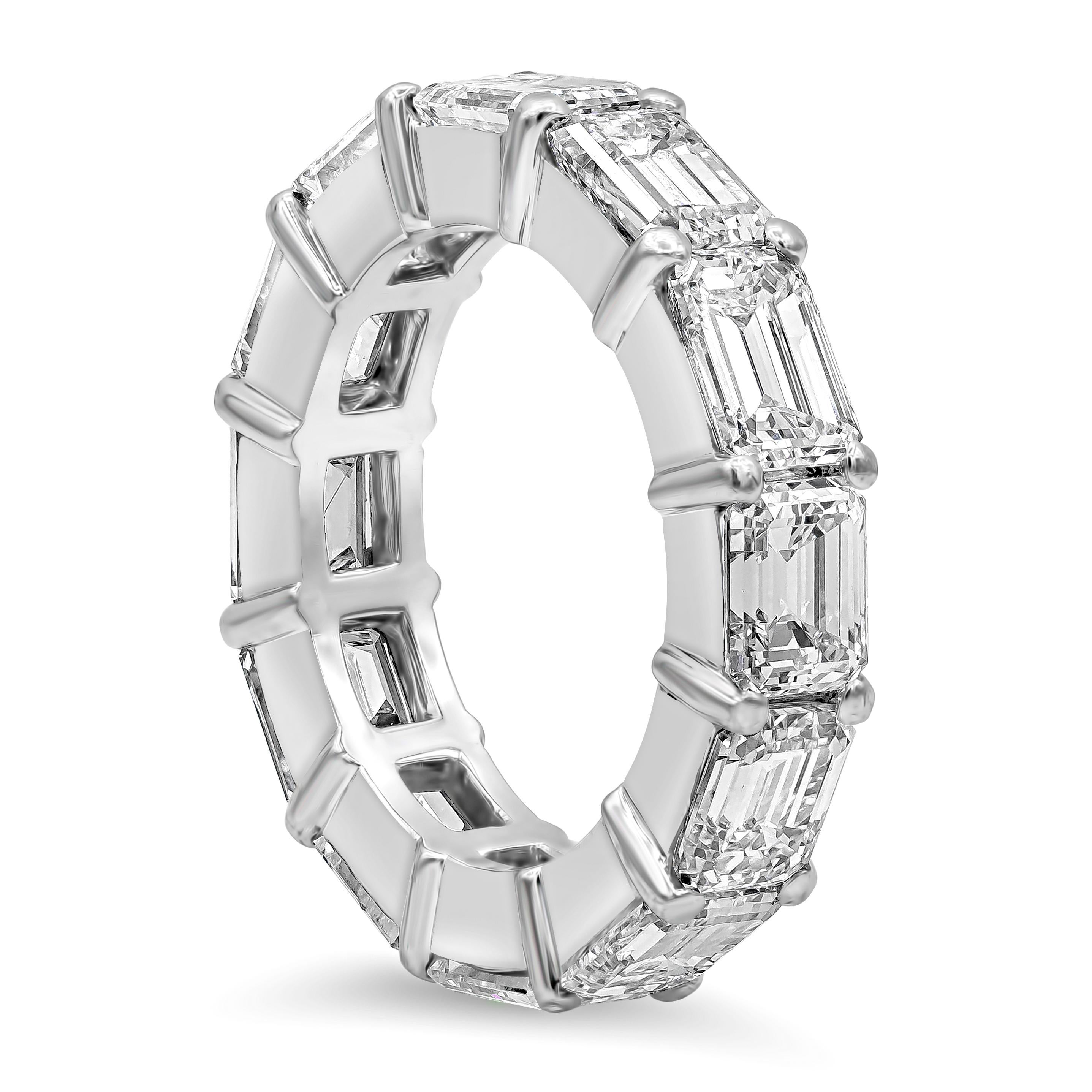 Mit einer Reihe eleganter, horizontal gefasster Diamanten im Smaragdschliff mit einem Gesamtgewicht von 8,75 Karat, Farbe E-F. In geteilter Zackenfassung, aus Platin, Größe 6,25 US, Größe auf Anfrage änderbar, Breite 4,5 mm.

Roman Malakov ist ein