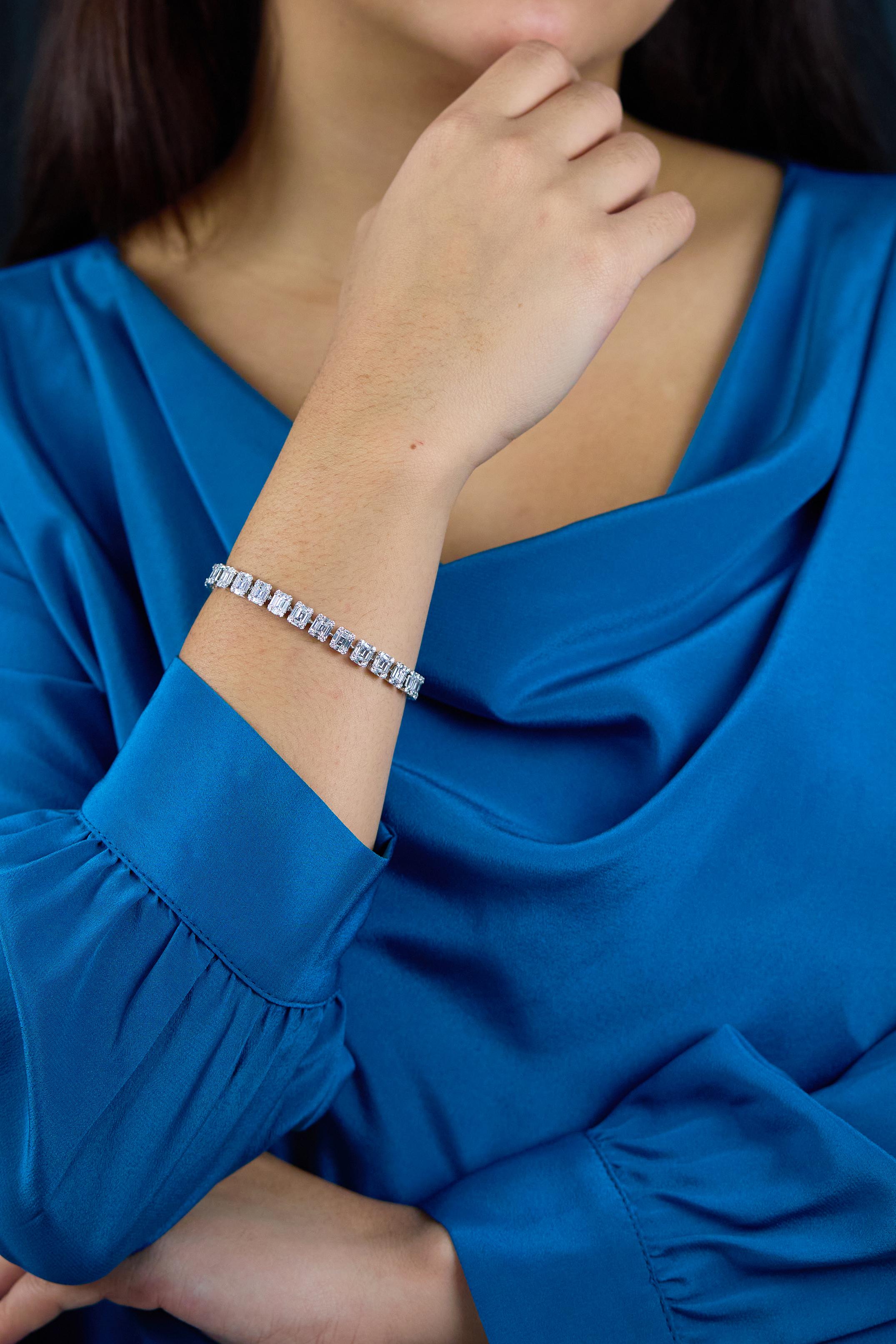 Contemporain Roman Malakov, bracelet tennis à illusion de grappes de diamants de 8,79 carats au total en vente